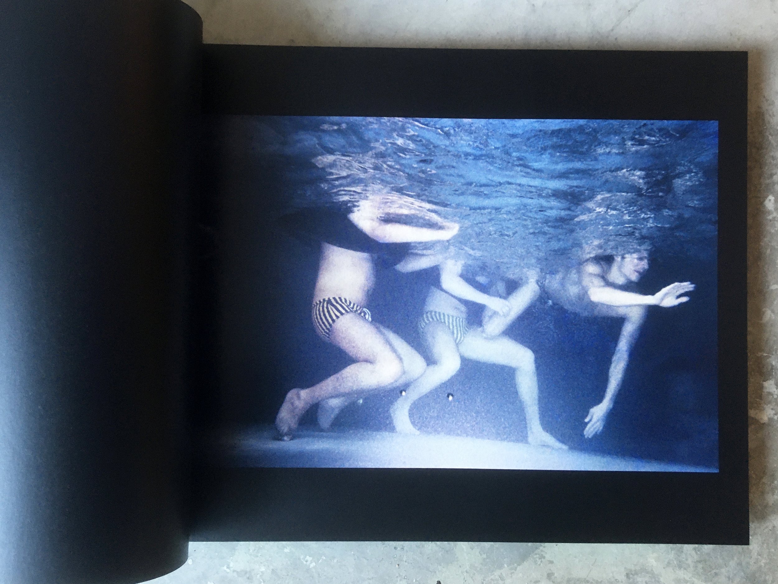 LIVRO Swimmers 3.jpg
