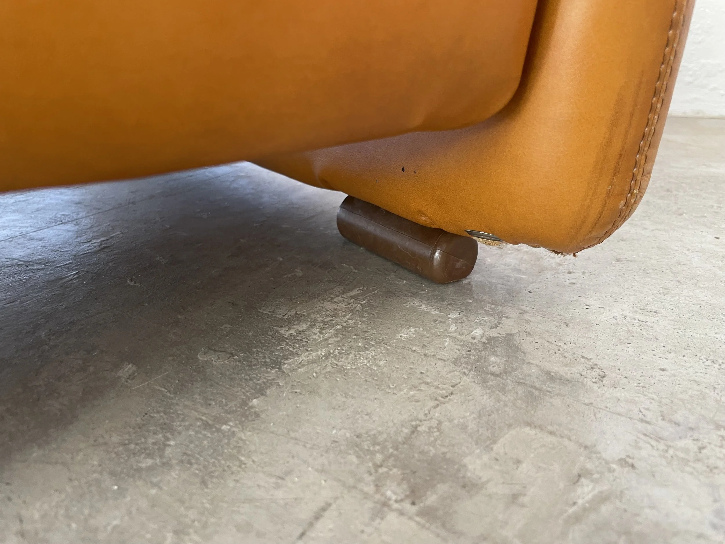 Sofa mostarda 11.jpg