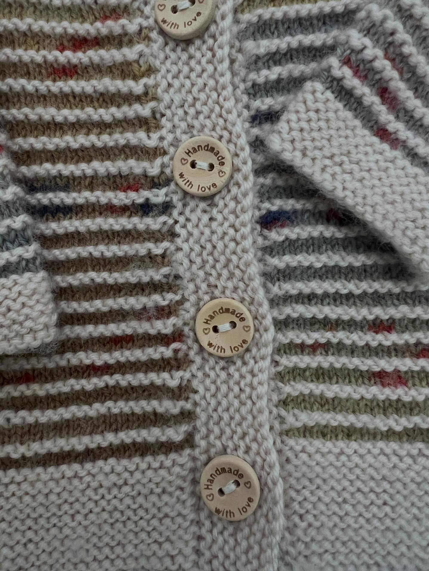 Why we request handmade? As it hints to a KOGO recipient that someone has taken the time to care. Our volunteers craft KOGO donations by hand one loop at a time. Each loop provides warmth. Every row shows someone in need that a KOGO volunteer chooses