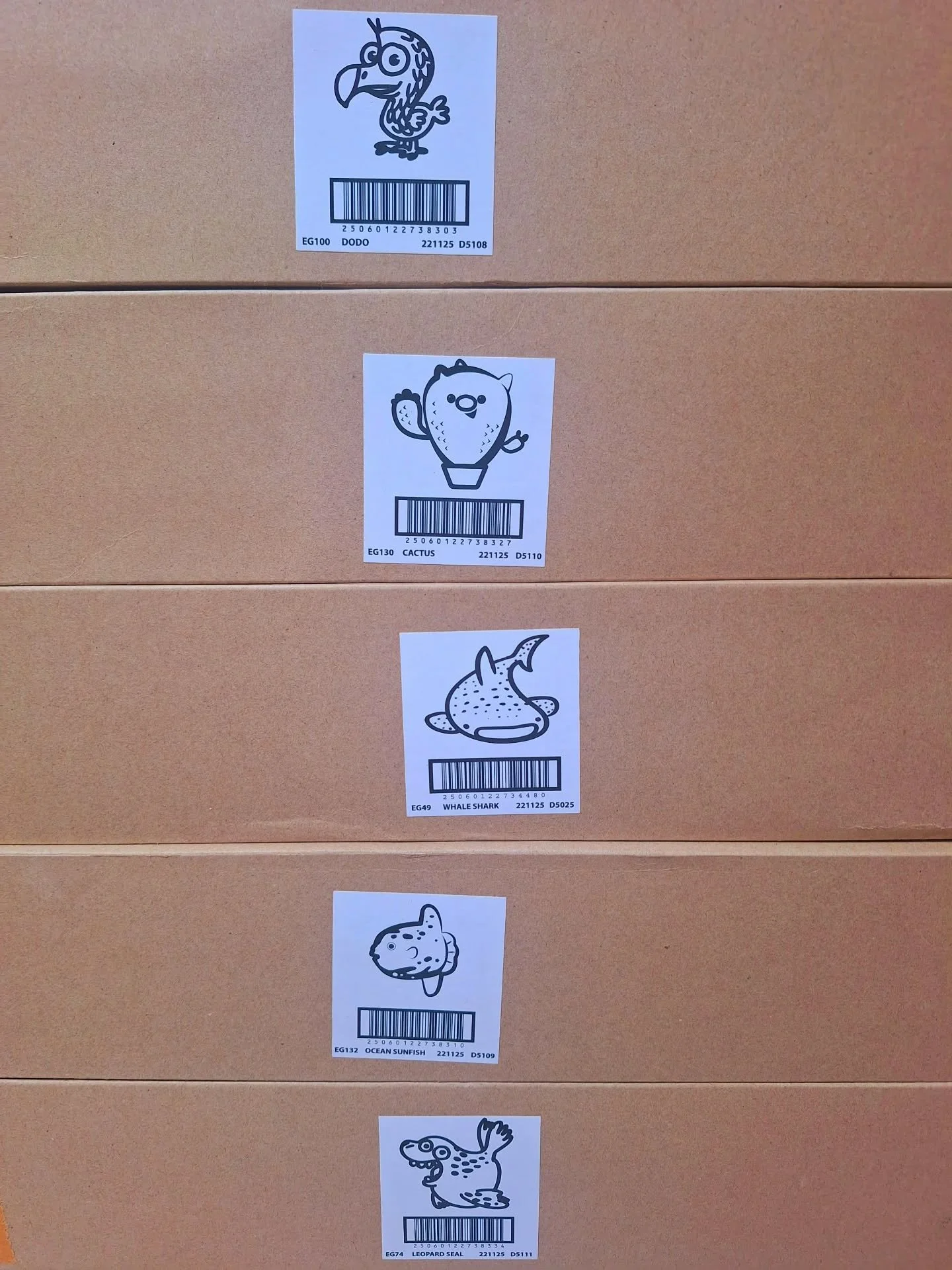 📦What's in the box?📦

Another day, another delivery but can you guess what is inside?

🐮🦕🦫🦭🐓🦈🐊🐟🌵🦝🐪🦤