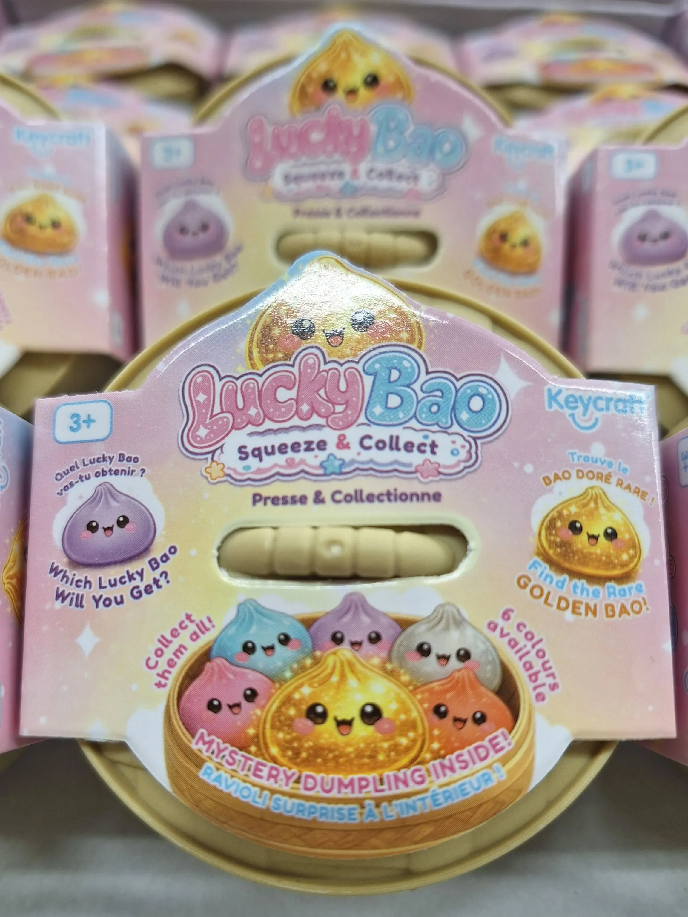 ⭐️🥳DUMPLINGS are BACK IN STOCK!🥳⭐️

Lucky Bao, Mystery Dumplings are here!

6 colours to collect, will you find a GLITTERY GOLD one?