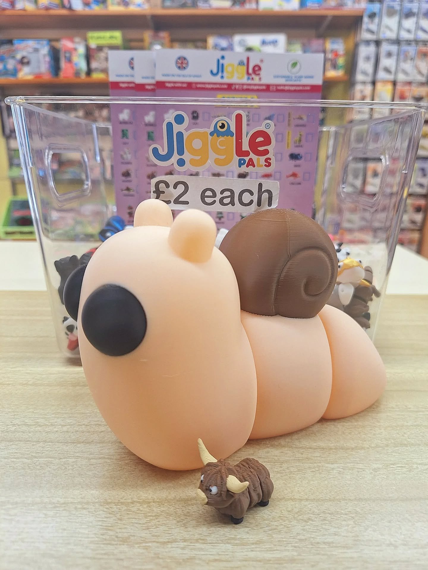 🐌Fancy WINNING a XL SNAIL JIGGLEPAL?🐌

👀Watch this space👀 to how you could WIN this GIANT JIGGLEPAL SNAIL!

Look at the size of them! We've used Flossie  for scale!🐮