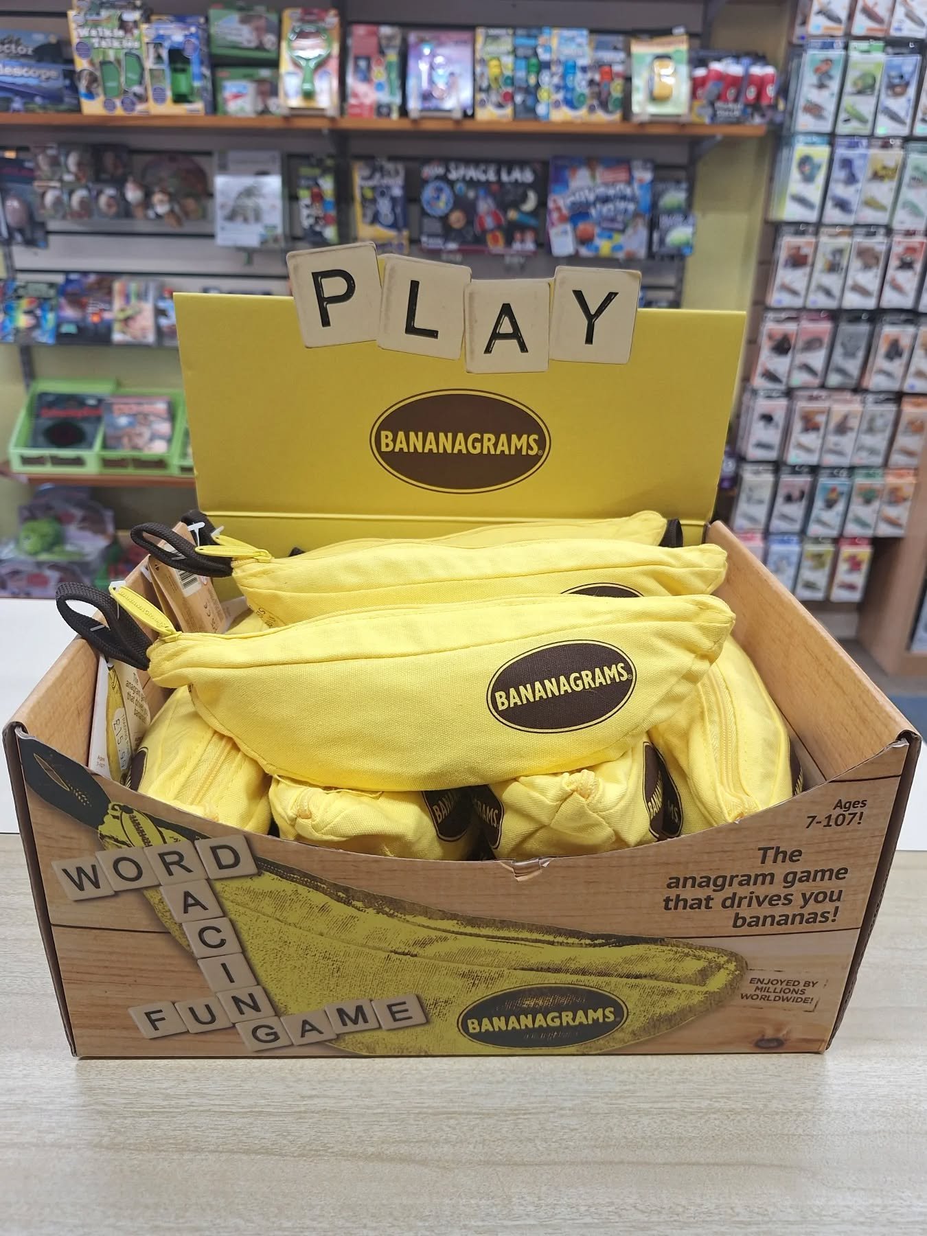 🍌BANANAGRAMS🍌

"The anagram game that drives you bananas!"

Perfect for family games nights, travelling, holidays and more!
