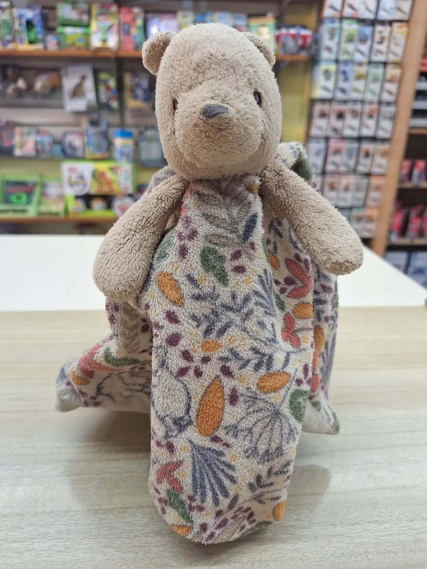 🍯FOUND🍯

This little Winnie the Pooh comforter has been left behind here at @thetradingpostkingsbridge

He is safe and well just looking to be reunited.

We are OPEN MONDAY to SATURDAY 9am to 5pm.

🐻Please share to help him get home!🐻