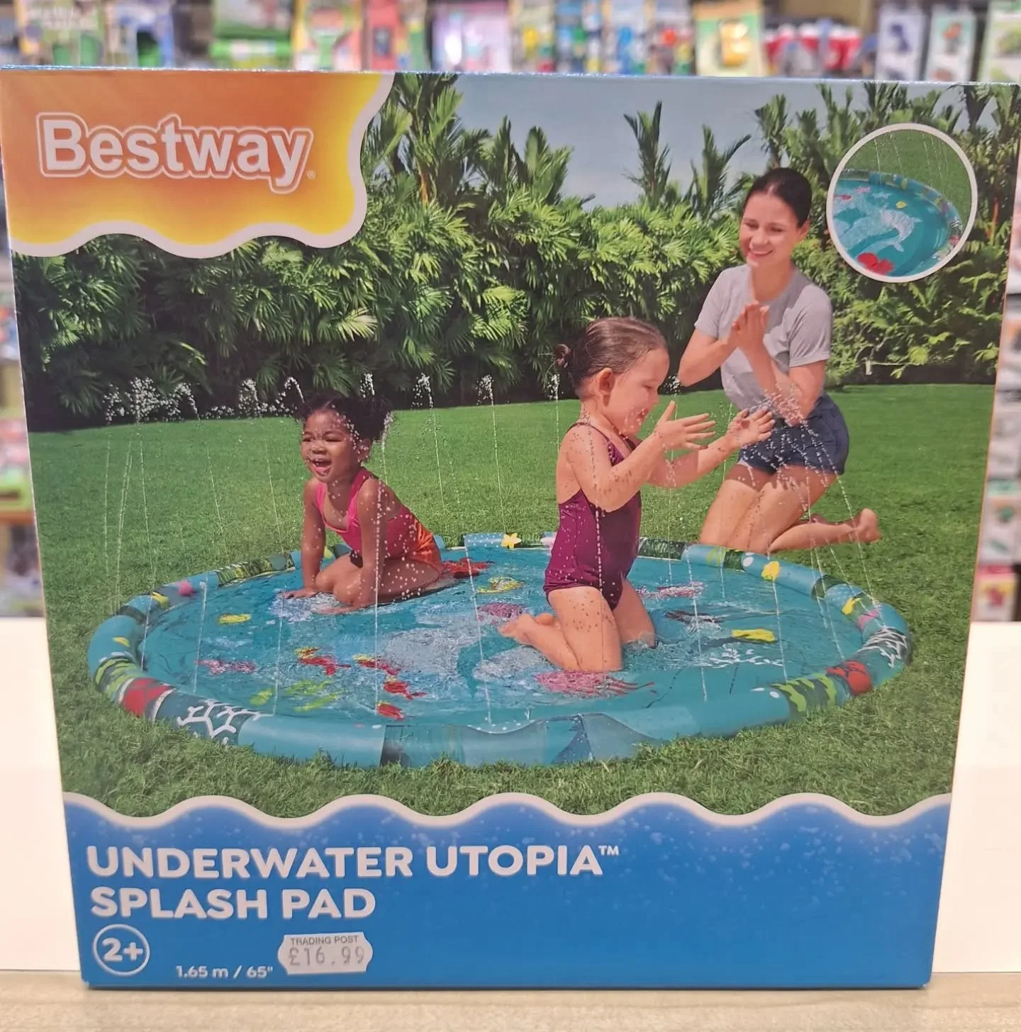 💦SPLASH PAD💦

The perfect way to cool down after nursery, after school or even after work!