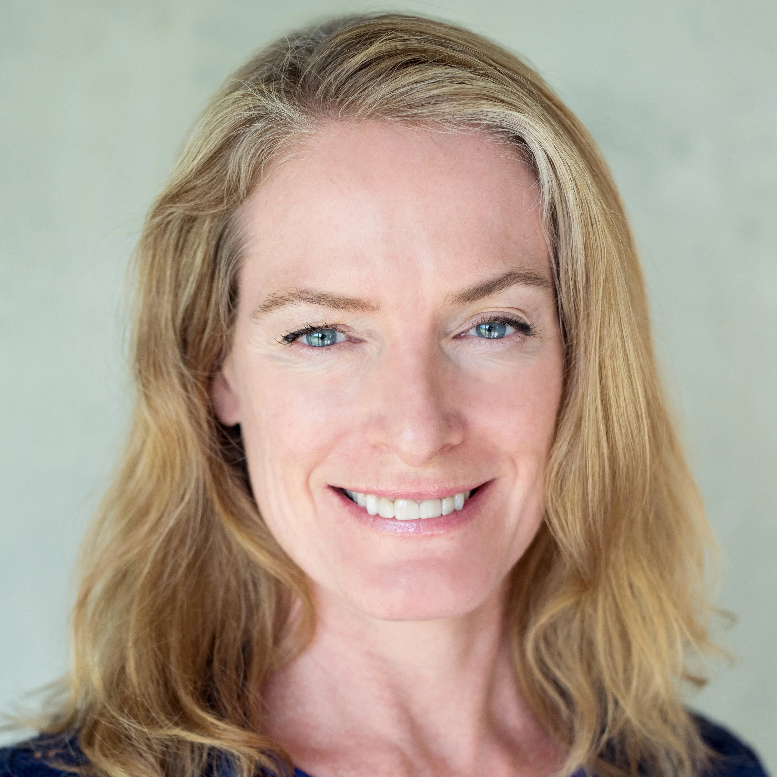 Jennifer Johnston headshot