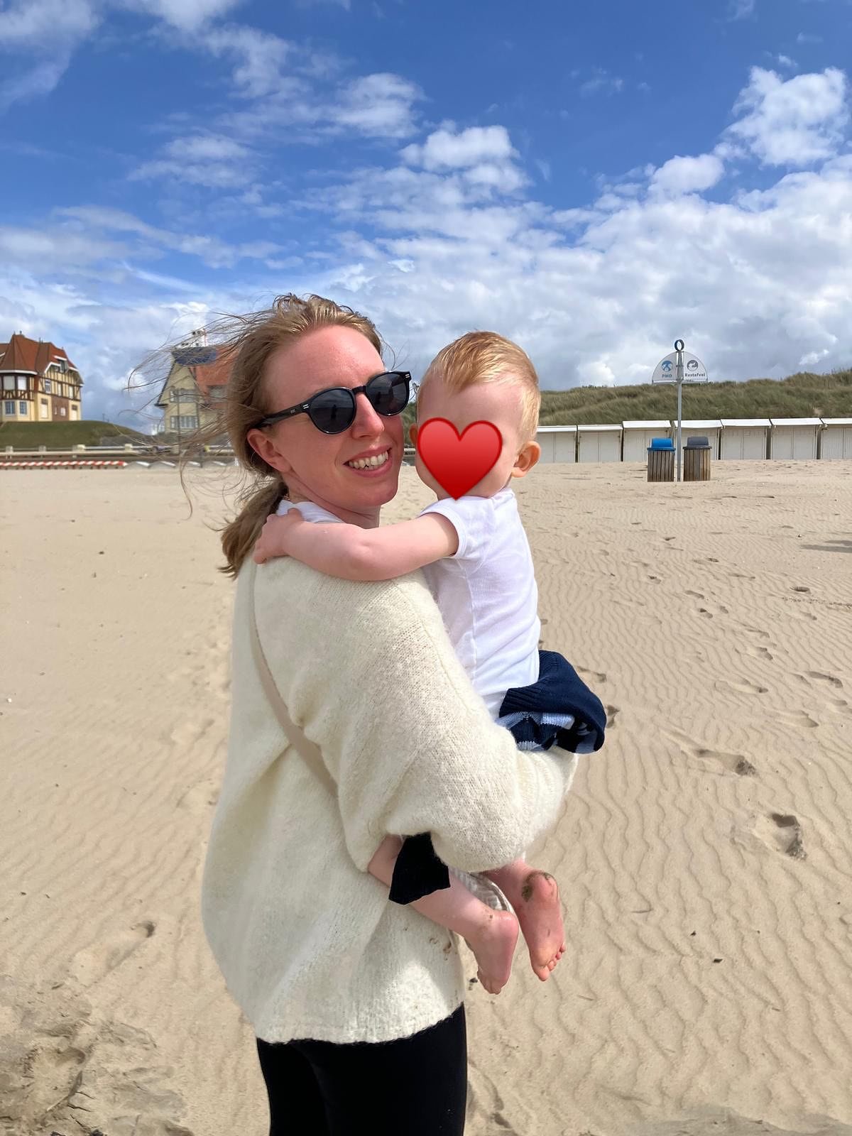 Creating childhood memories by the Belgian coast for the third generation 🧇🍟🍫🇧🇪

Gaufres, boules de Berlin, chocolate, chips with every meal, minigolf, beach time, this is one of our happy places!