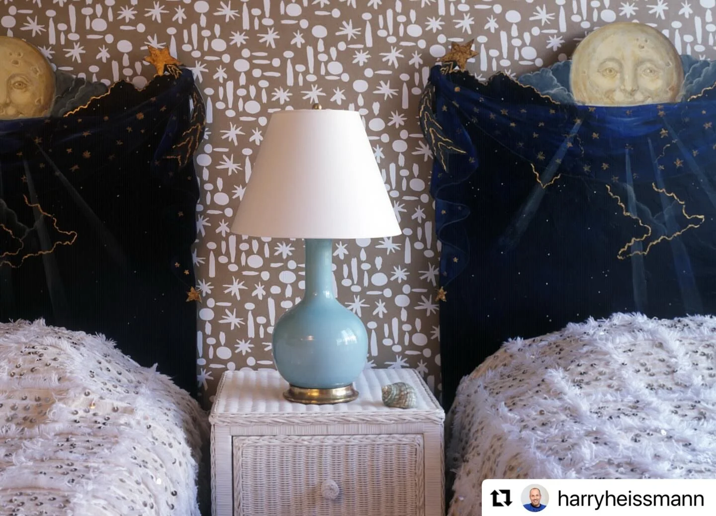 An all time favorite by @harryheissmann , featuring walls of our &ldquo;Miro&rdquo; wallpaper - a room full of style and whimsy!  Available as shown or printed in any custom color.  Design &copy;️Zina Studios, Inc.
#Repost @harryheissmann with @use.r