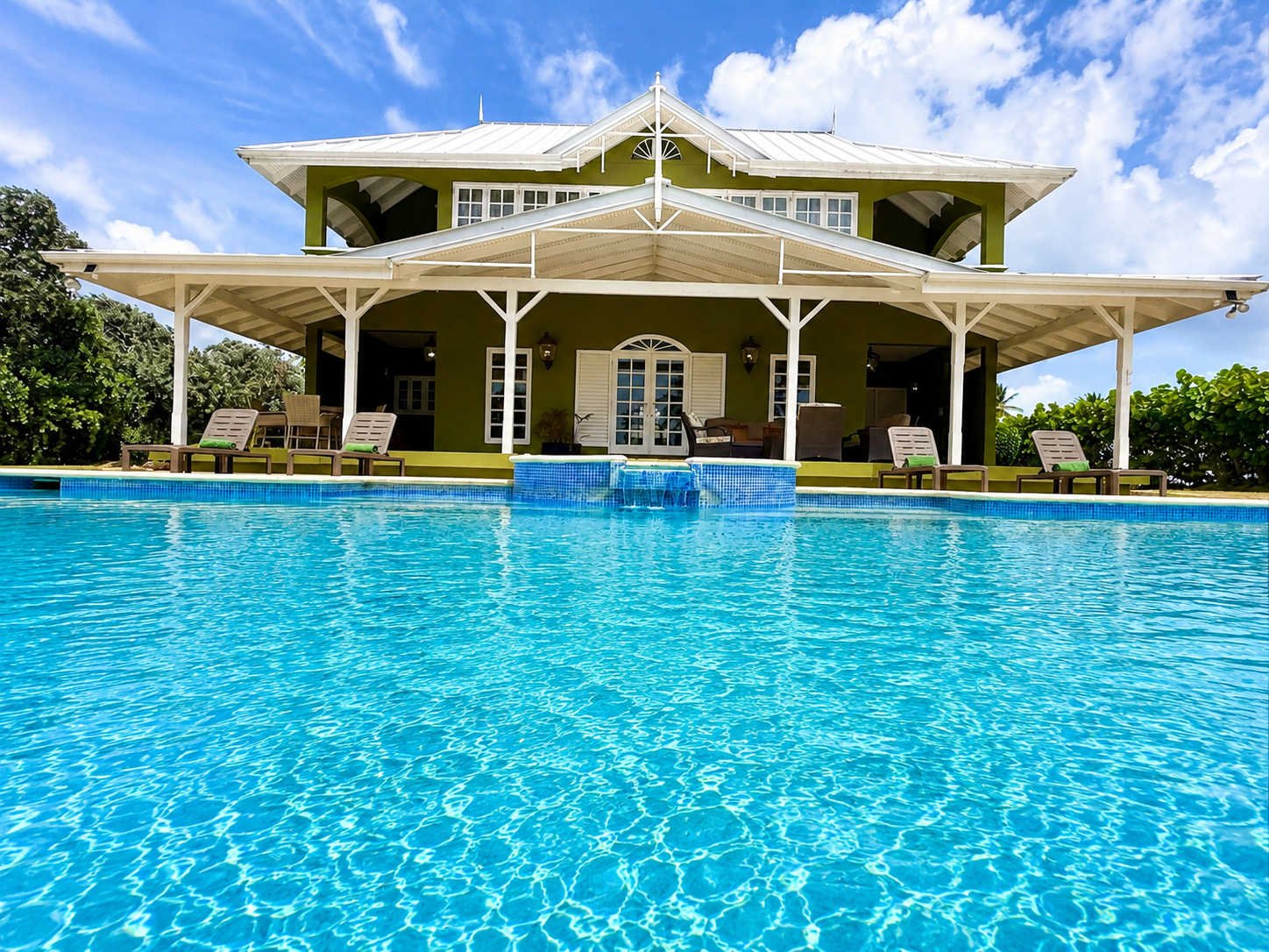 casa verde pool pic.png