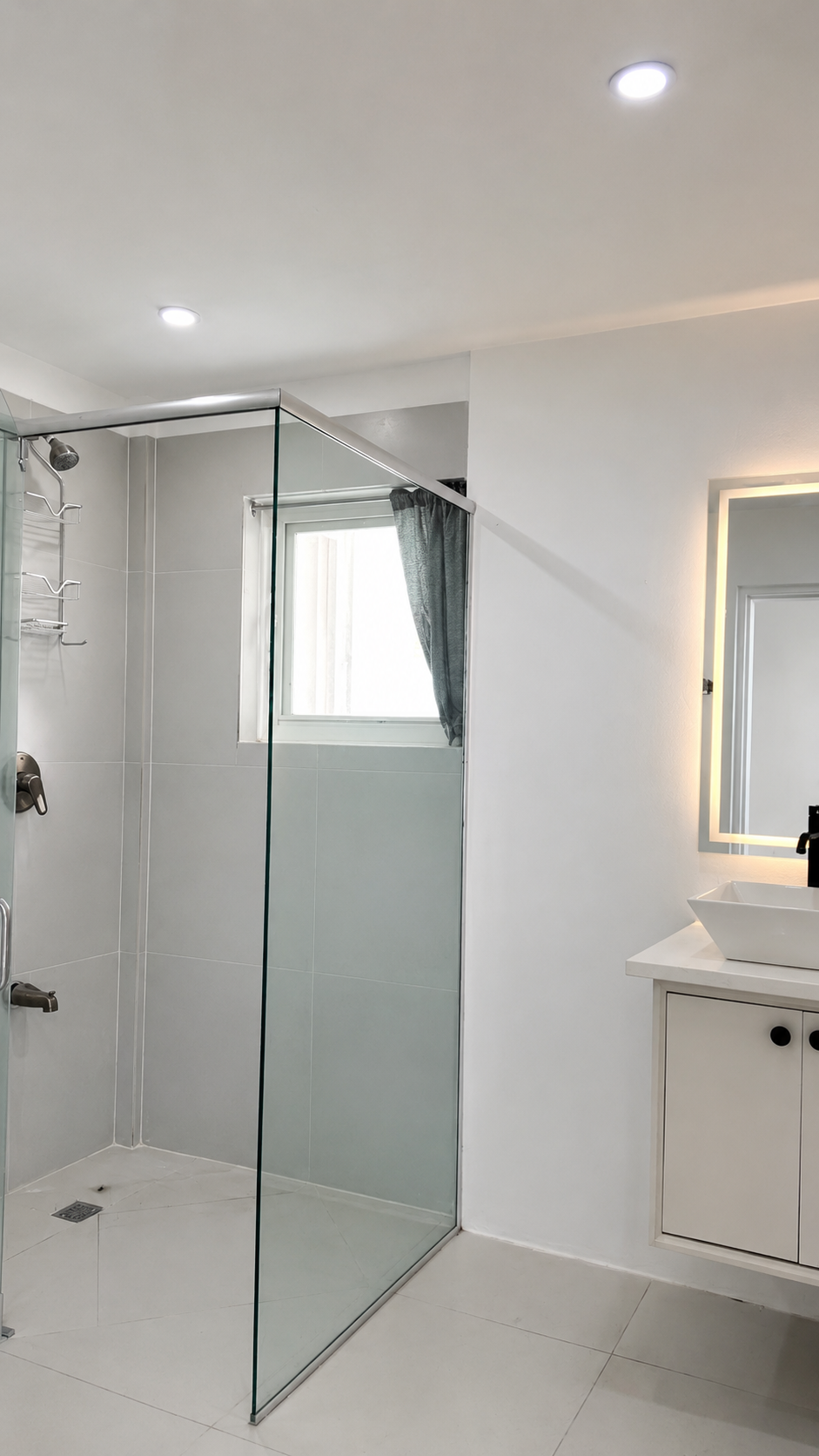 Julie Mango Bathroom 1.png