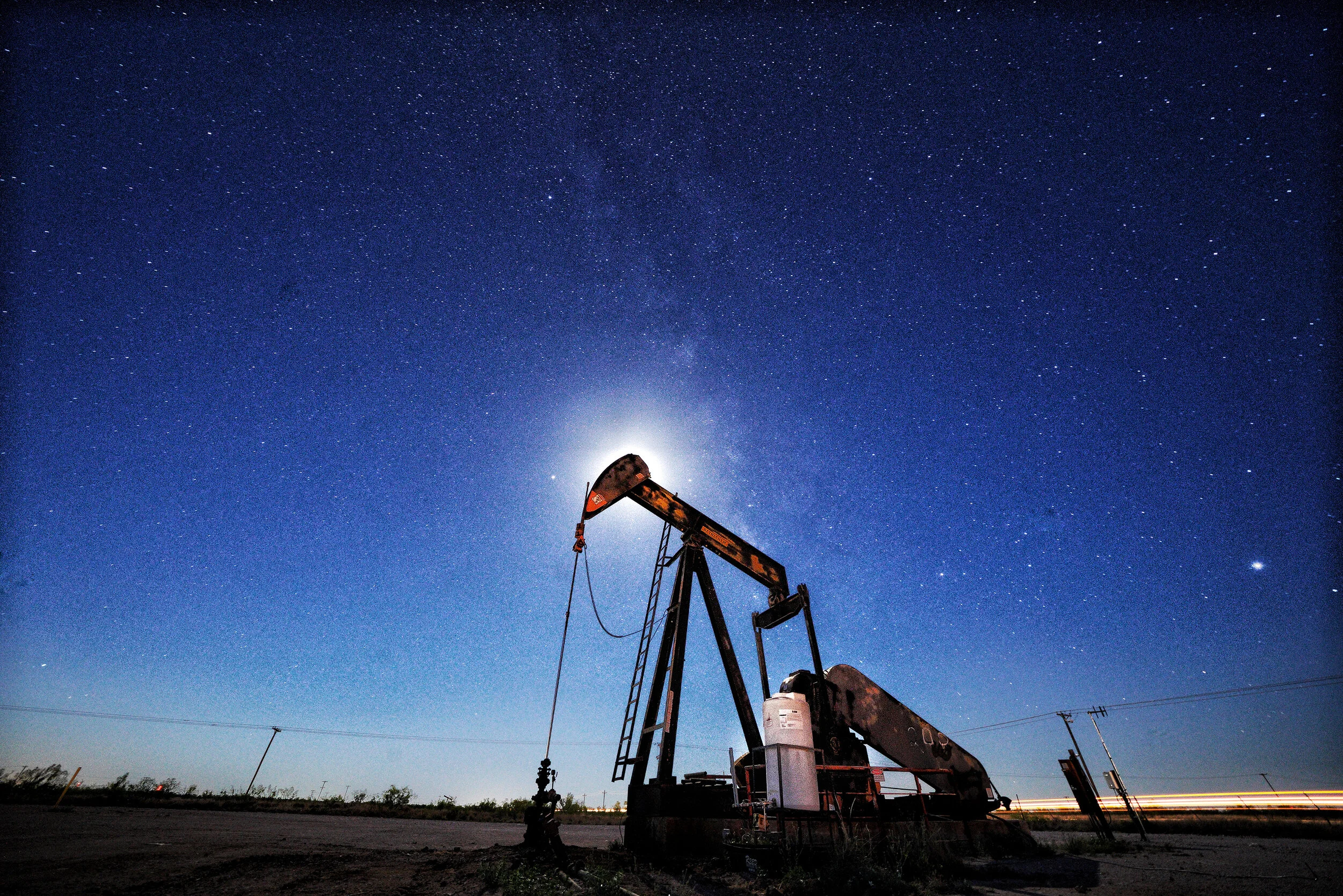 What Is the Process of Drilling for Oil? 4 Basic Facts