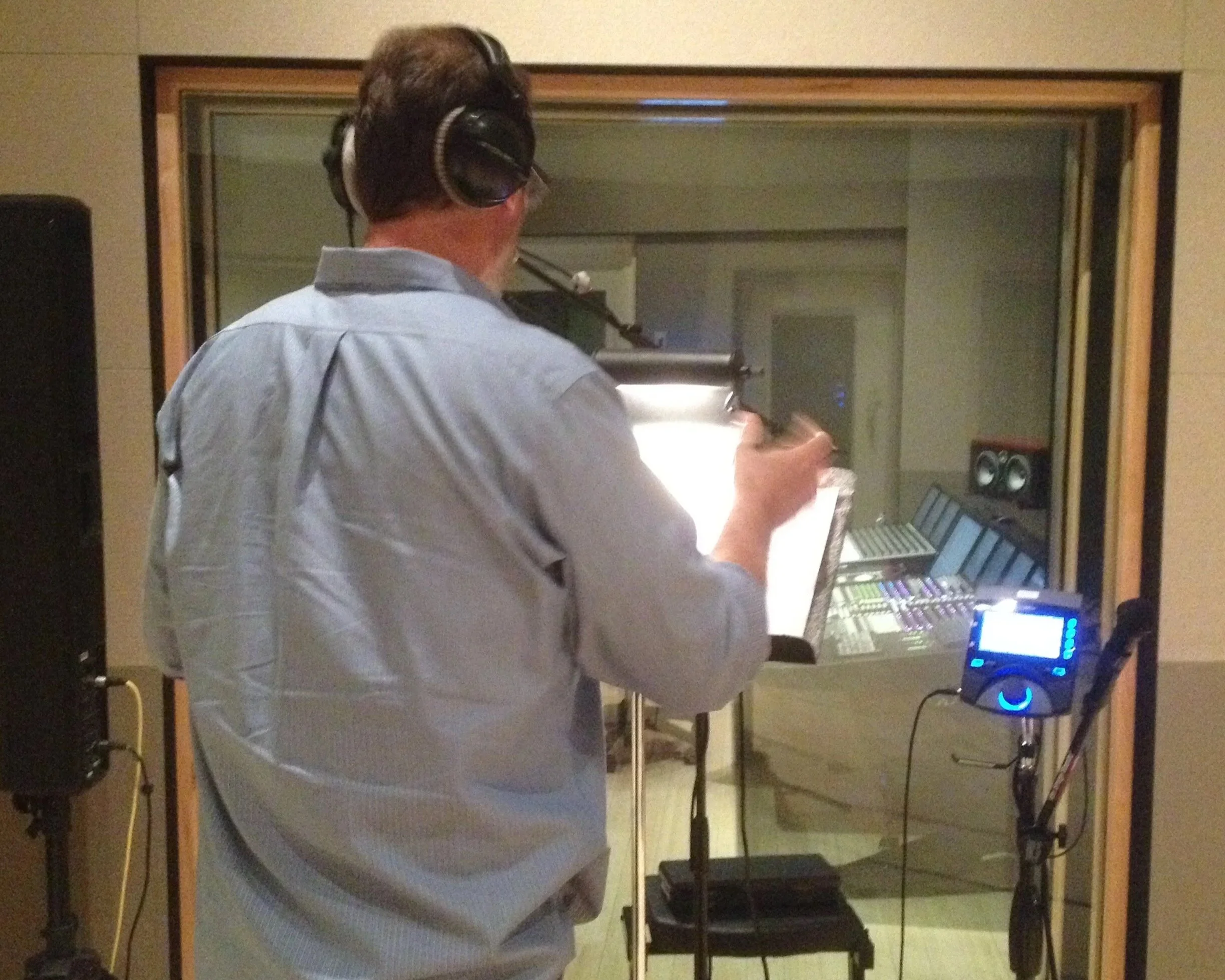 Behind The Scenes - Dave Crockett - WIre Road Studios