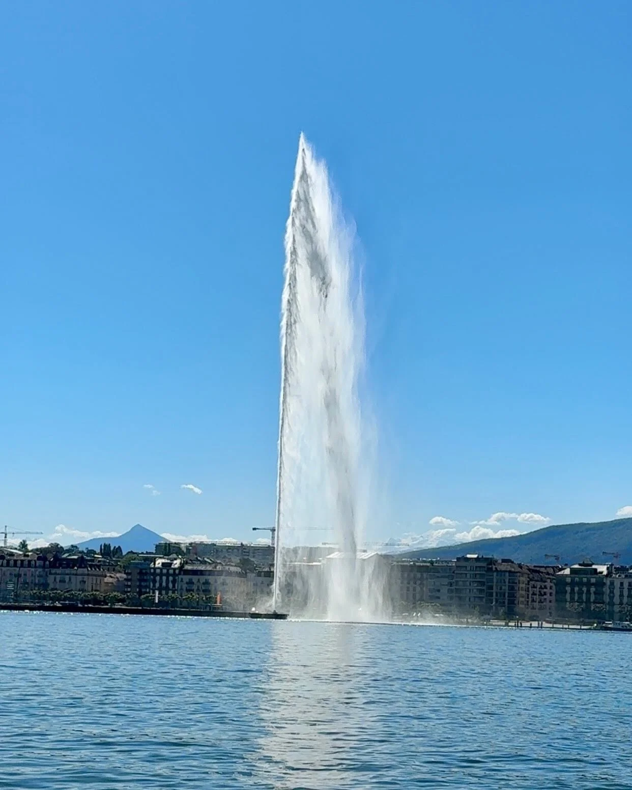 Fountain on Lac Léman, Geneva