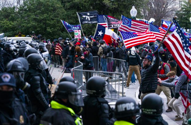 10 Airmen Investigated for Trespassing at Capitol Riot, New Military Extremism Report Shows 