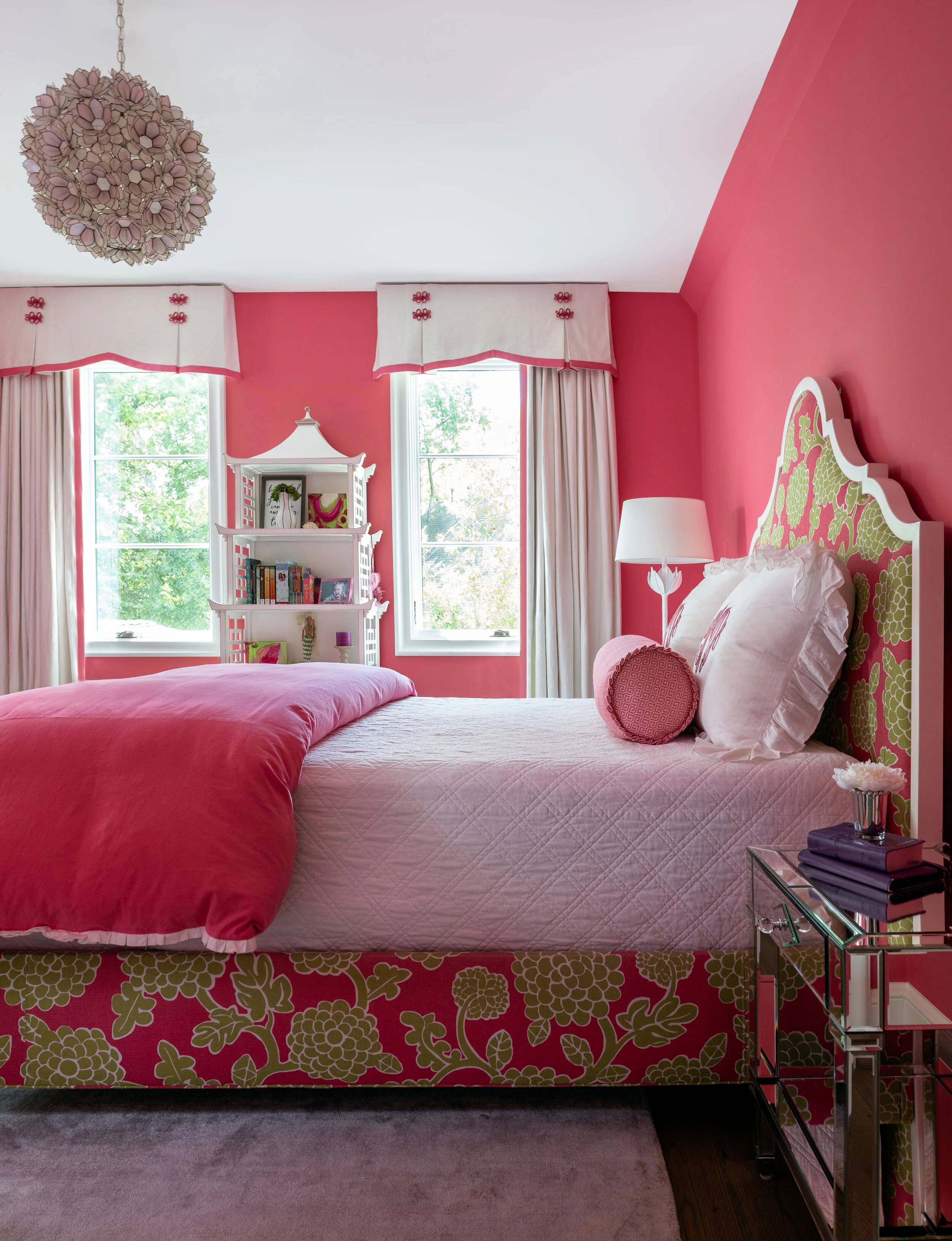 Pink-Room-from-Corridor-WEB.jpg