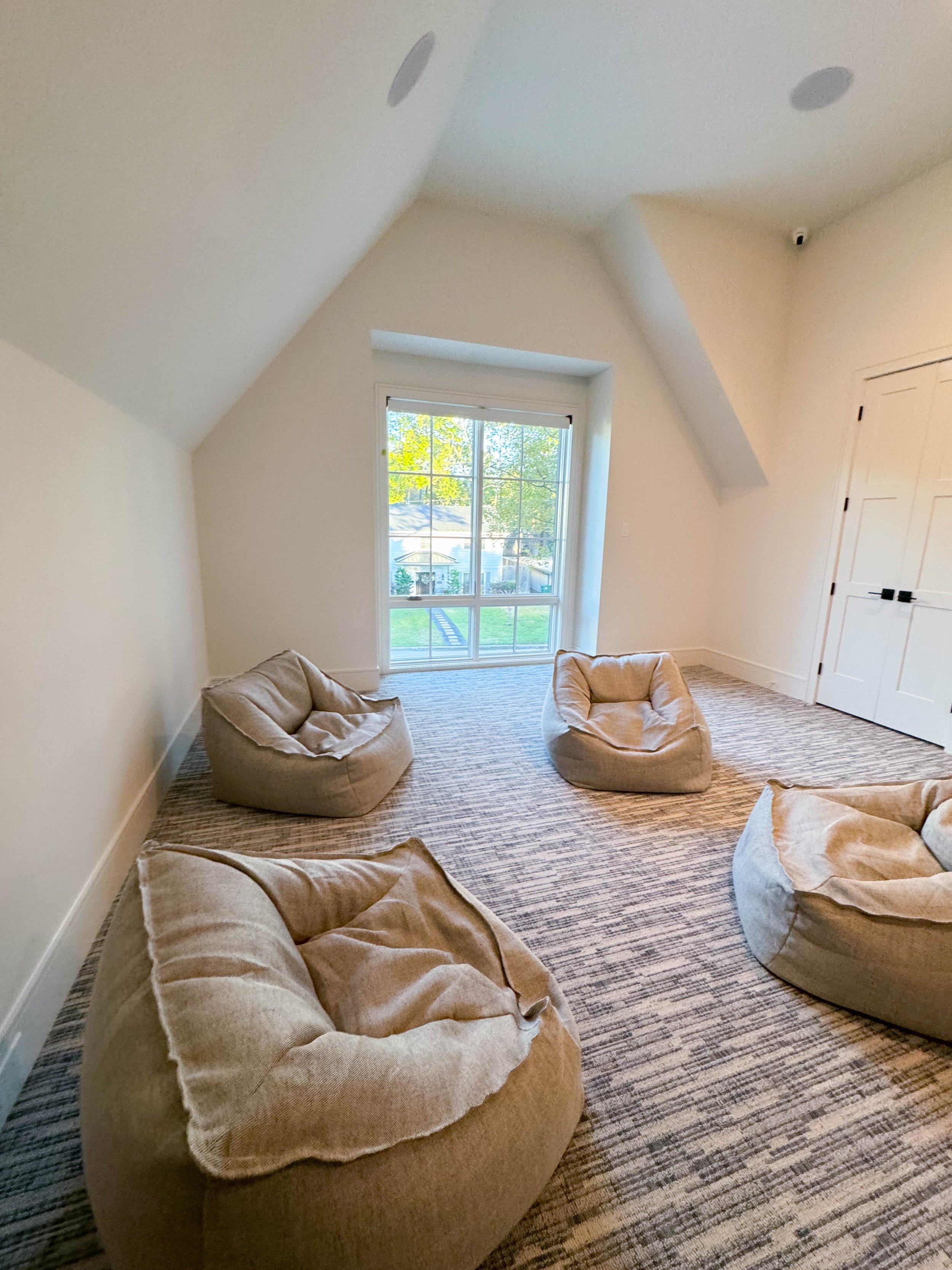 13127 Barryknoll-17.jpg