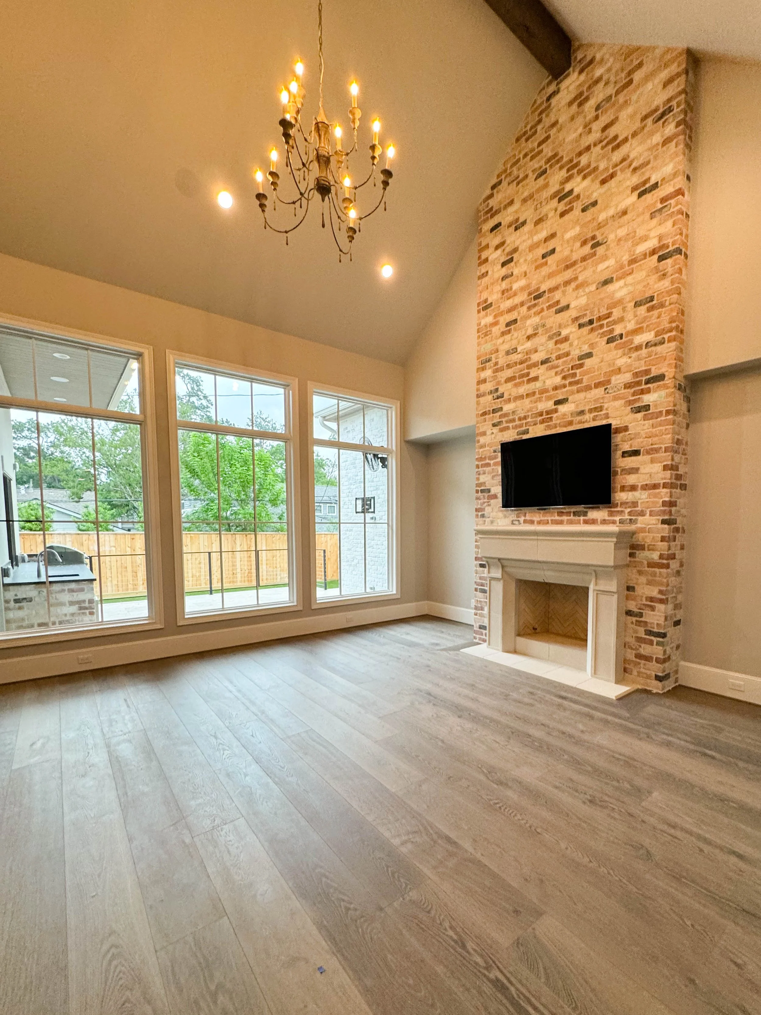 14330 River Forest-10.jpg