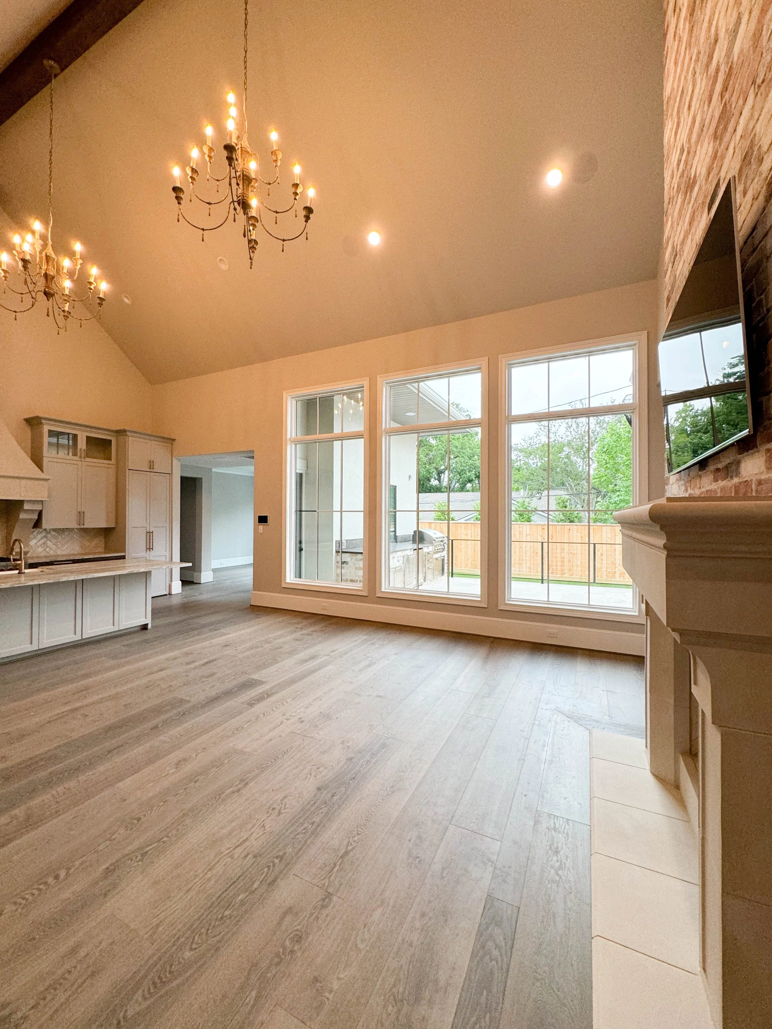 14330 River Forest-12.jpg