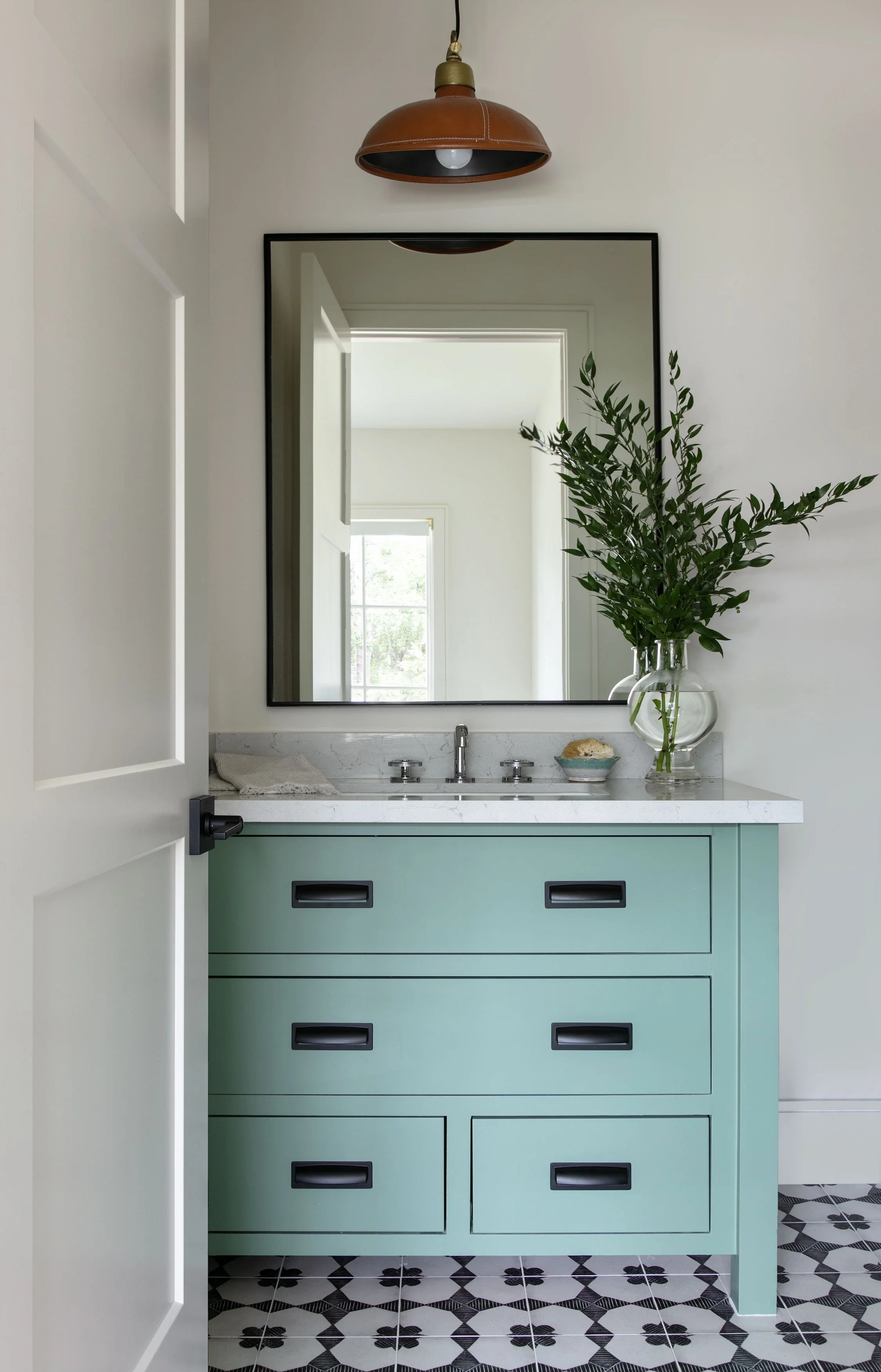 Upstairs-Powder-Bath-WEB.jpg