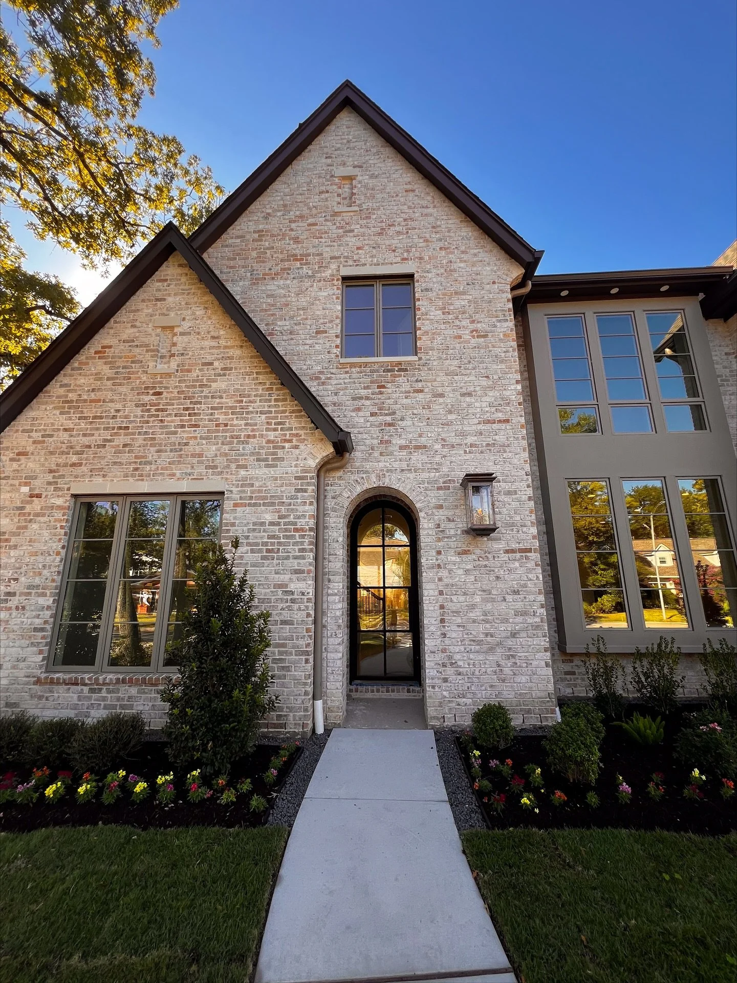 Here is a sneak peek at our property at 13023 Taylorcrest. We will be opening up this home to the public from 2-4 pm this Sunday, November 16th. We are excited to reveal one of our latest creations to our friends, neighbors and interested parties. Ch