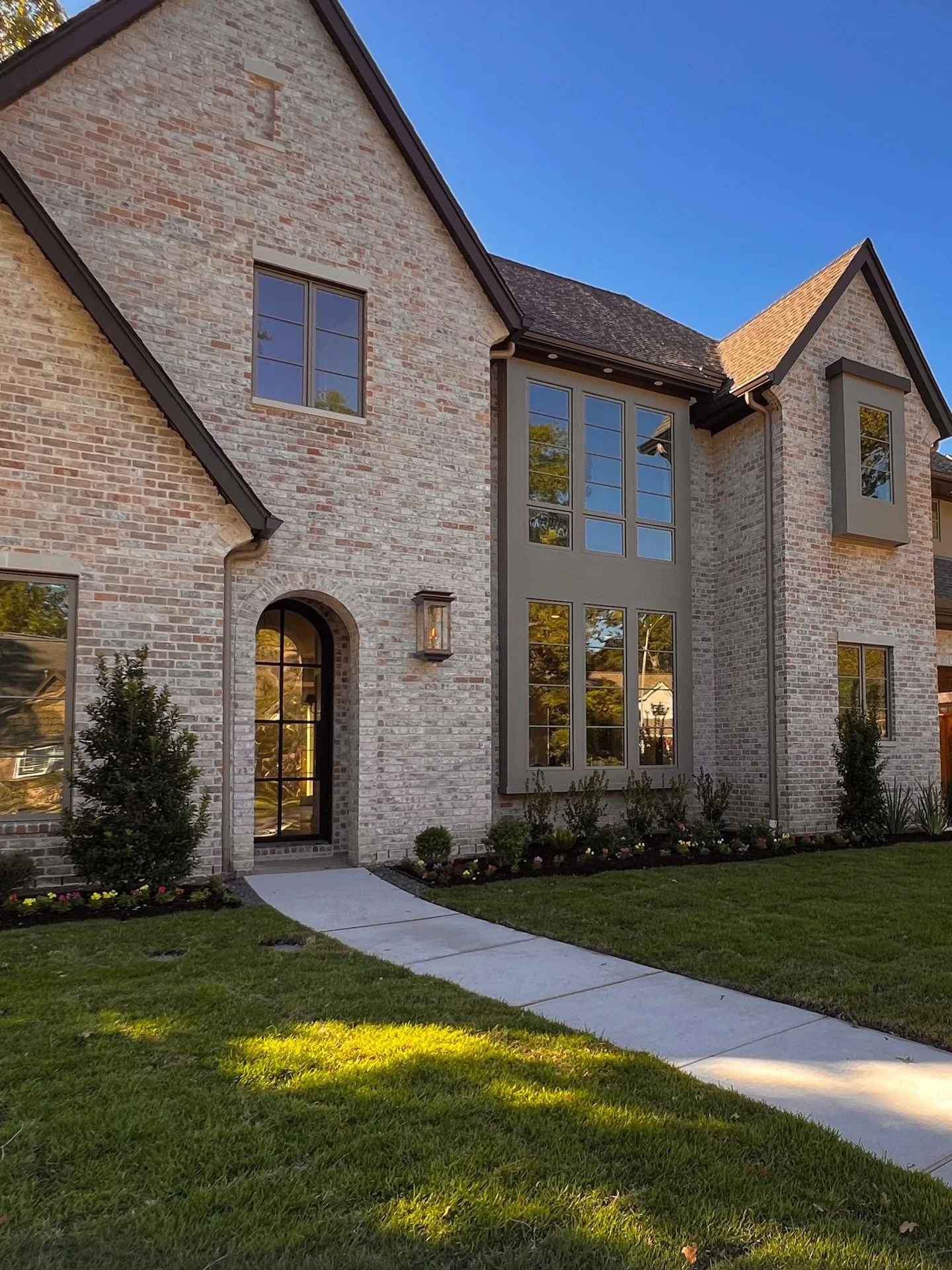 Handing over the keys to a new homeowner is always a surreal and deeply rewarding moment. After months of hard work, attention to detail, and dedication, seeing the finished home come to life fills us with immense pride and gratitude.
We&rsquo;re esp
