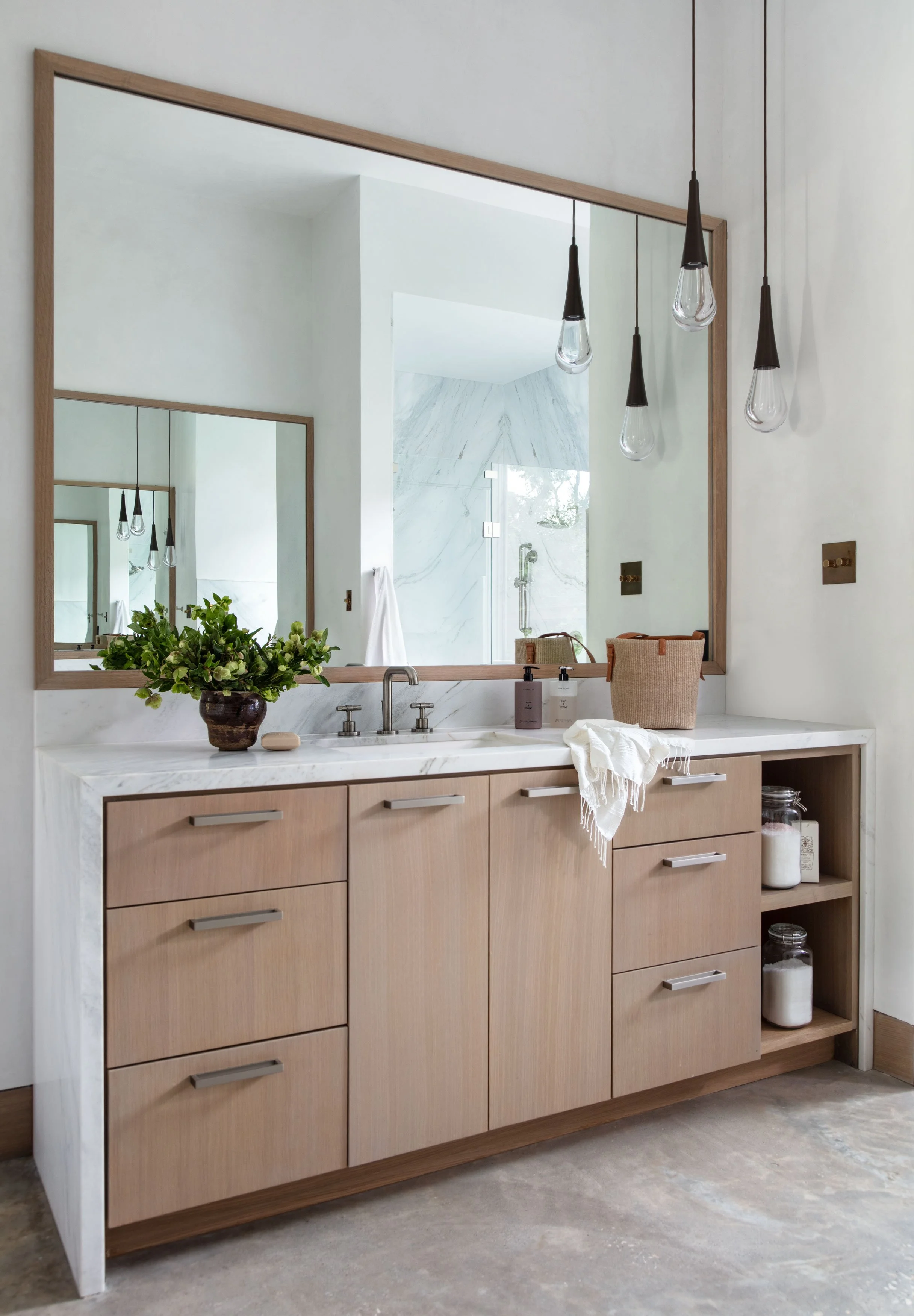 Master-Bath-Vanity-WEB.jpg