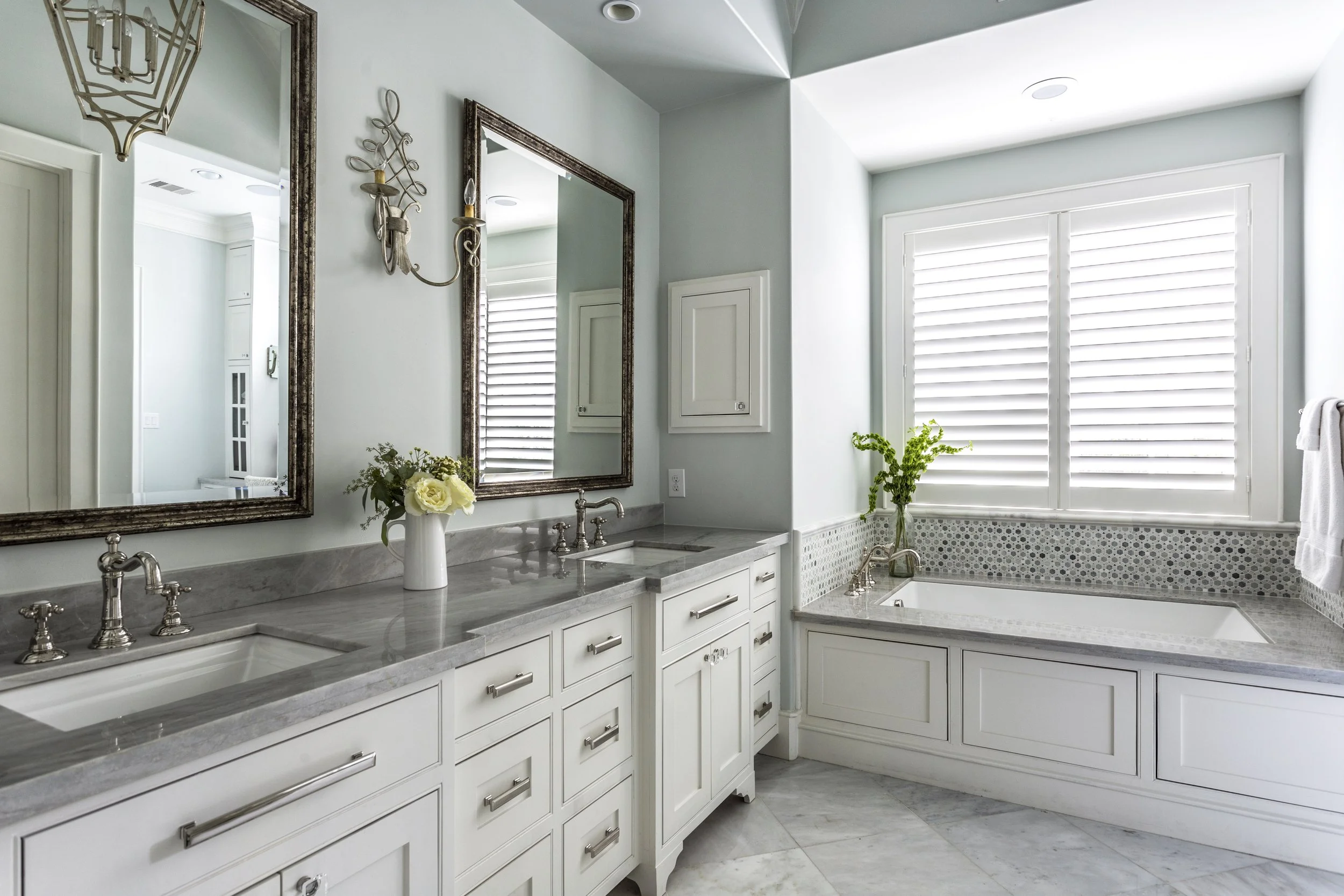 Master Bath MID.jpg