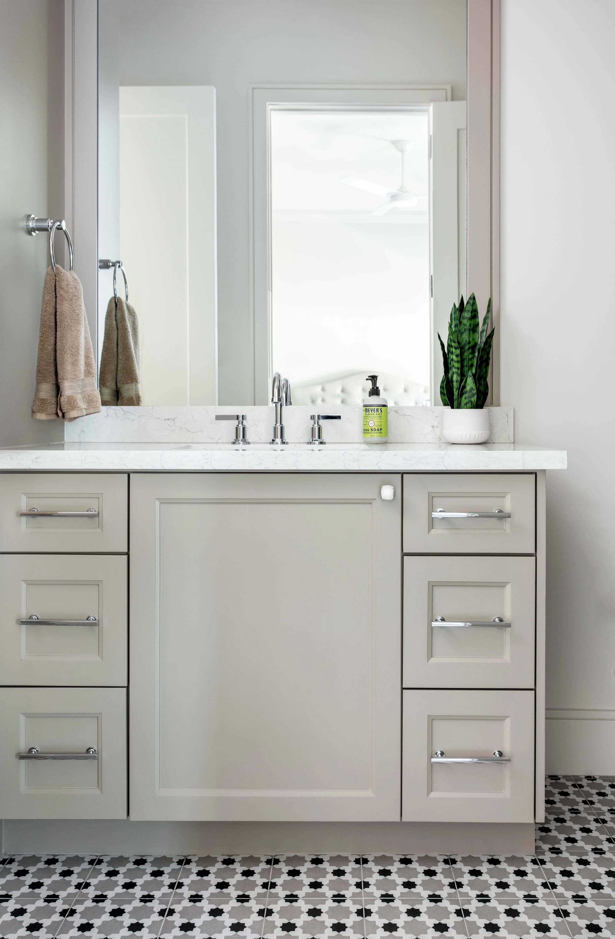 Guest Bath Pattern Tile WEB.jpg