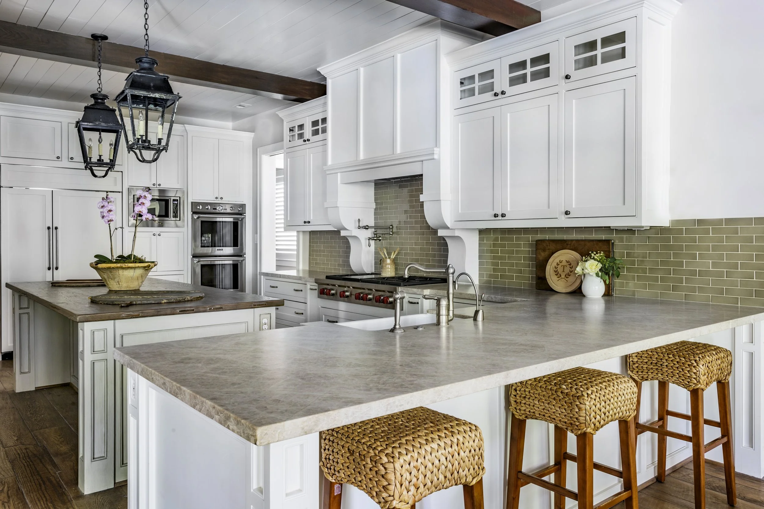 Kitchen HI.jpg