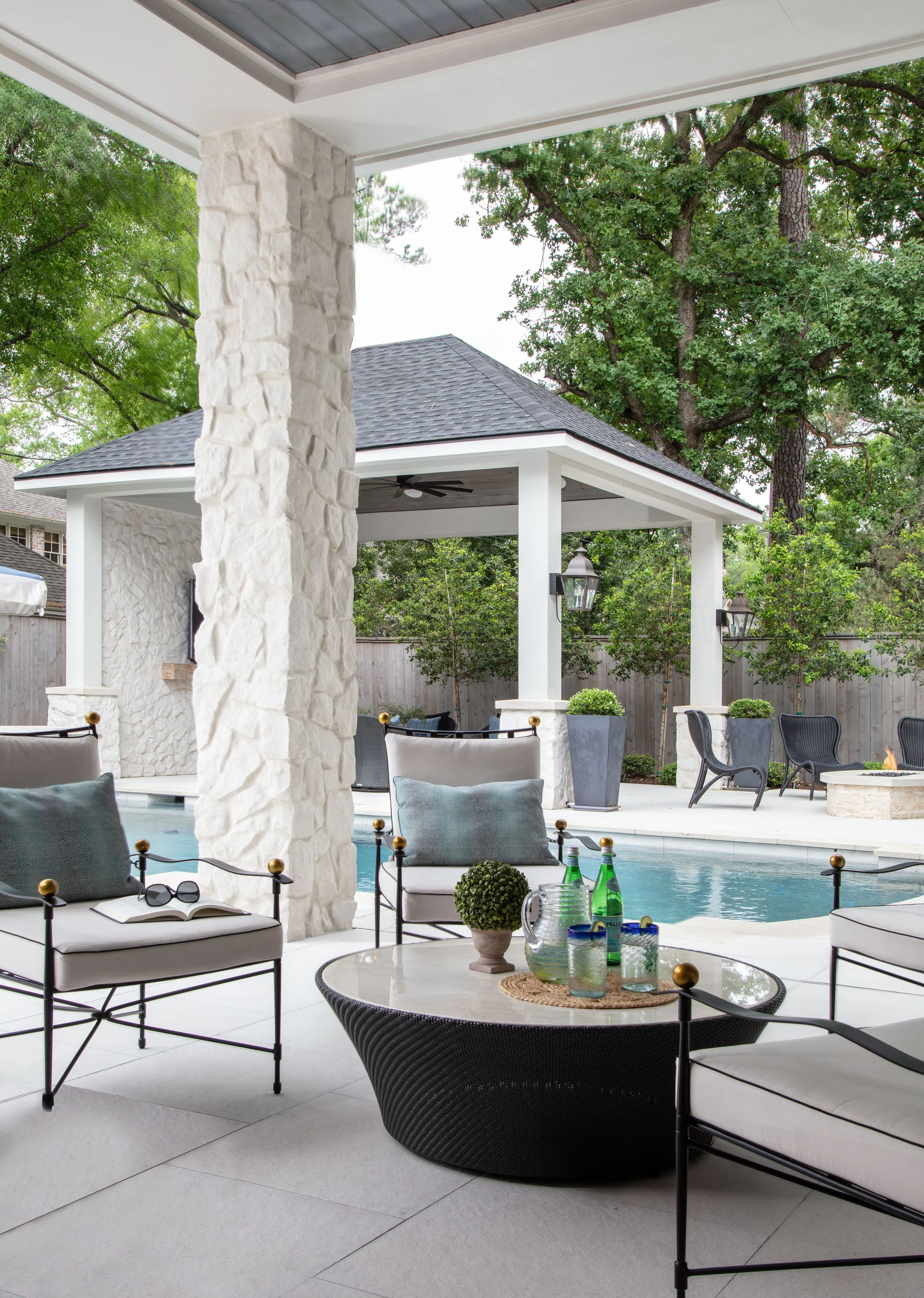 Outdoor-Lounge-Chairs.jpg