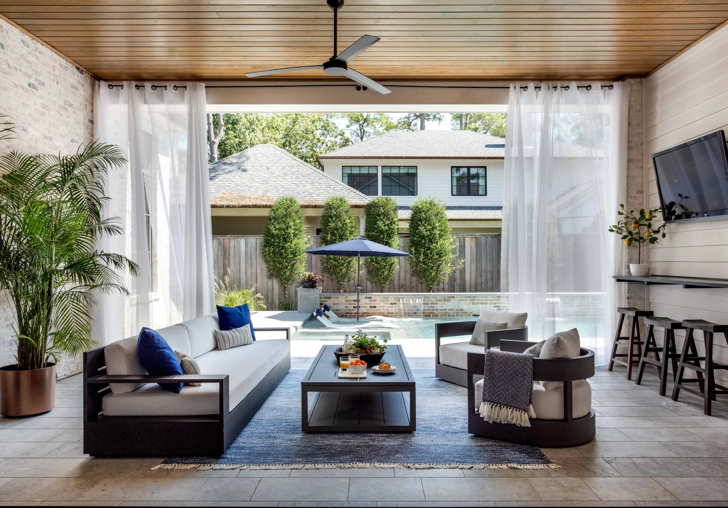 Patio WEB.jpg