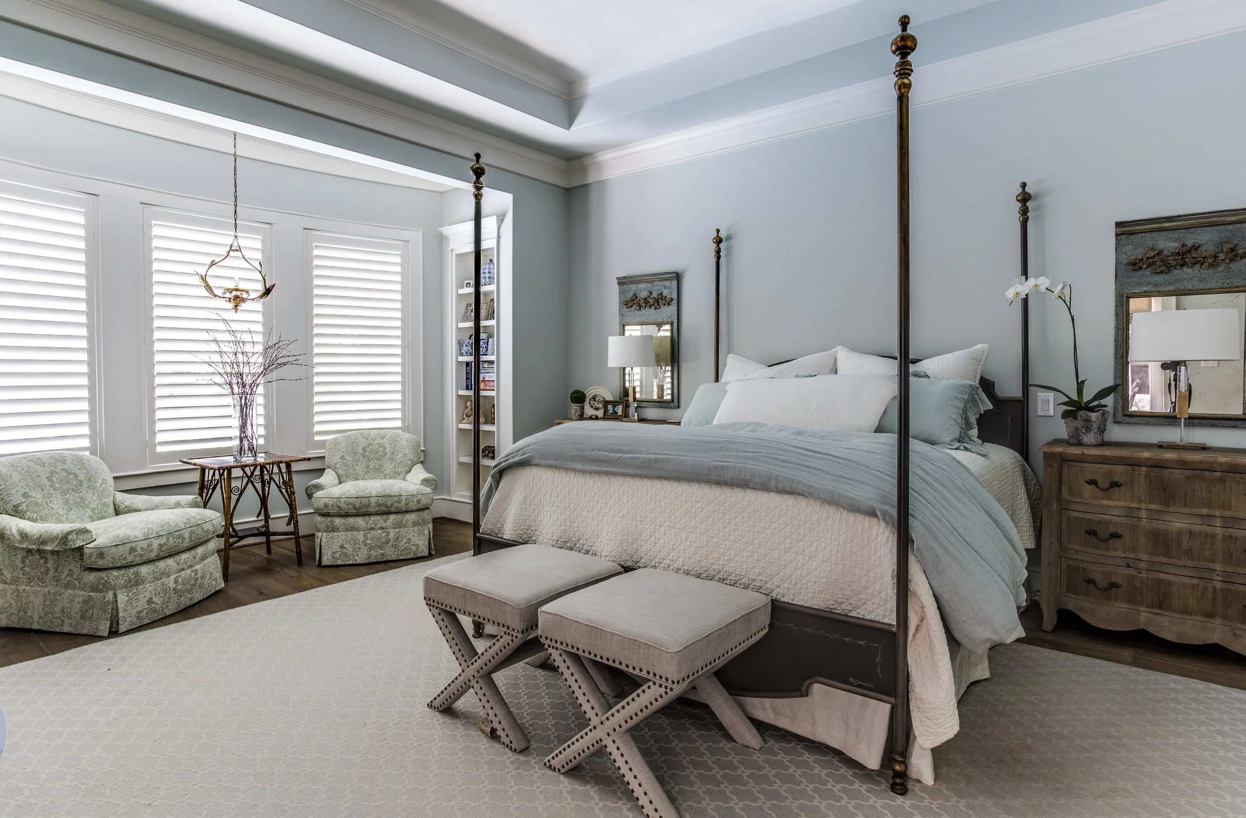 Master Bedroom MID.jpg