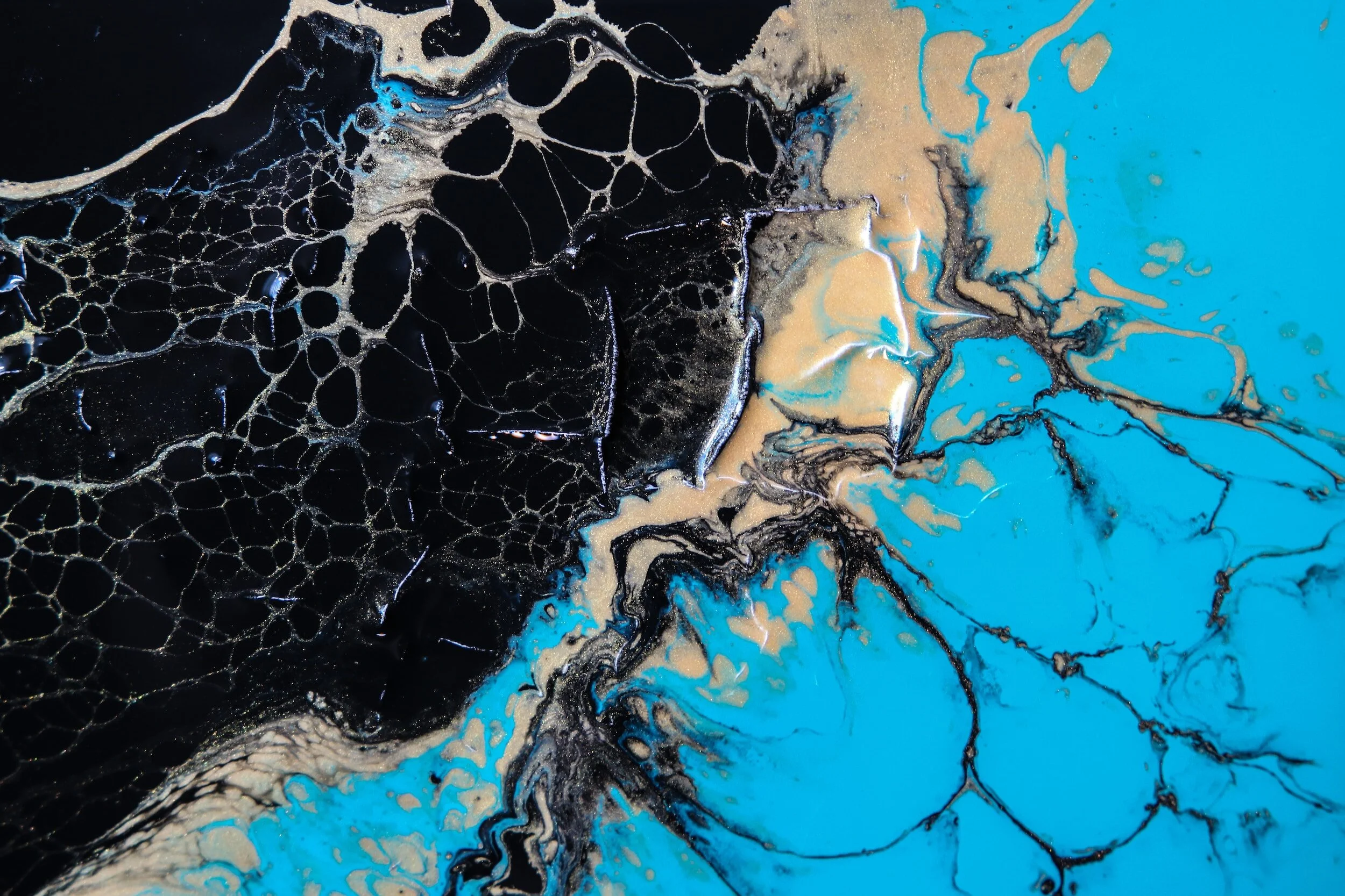 How does "art" work?