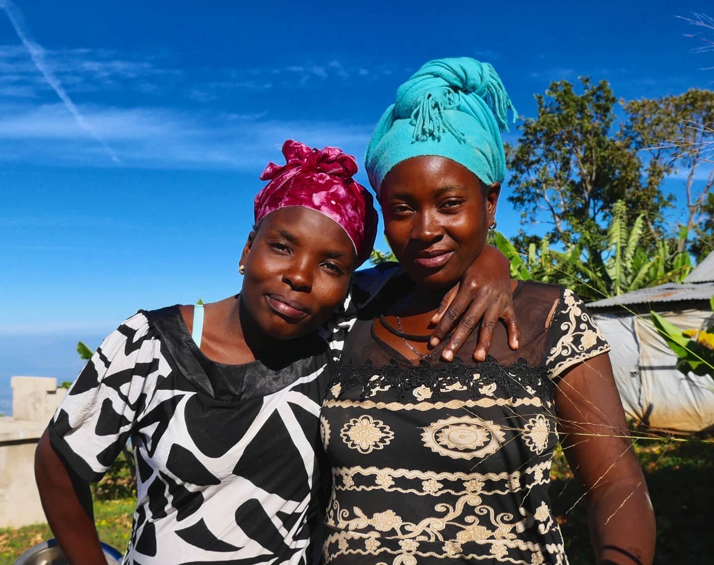 In observance of #internationalwomensday we want you to meet Marisil Losius and her cousin Marieuse Jean. Marisil has 3 children who attend the school in Davi, where we built a #rainwaterharvesting system in 2018. 

They wanted to thank us for the sy