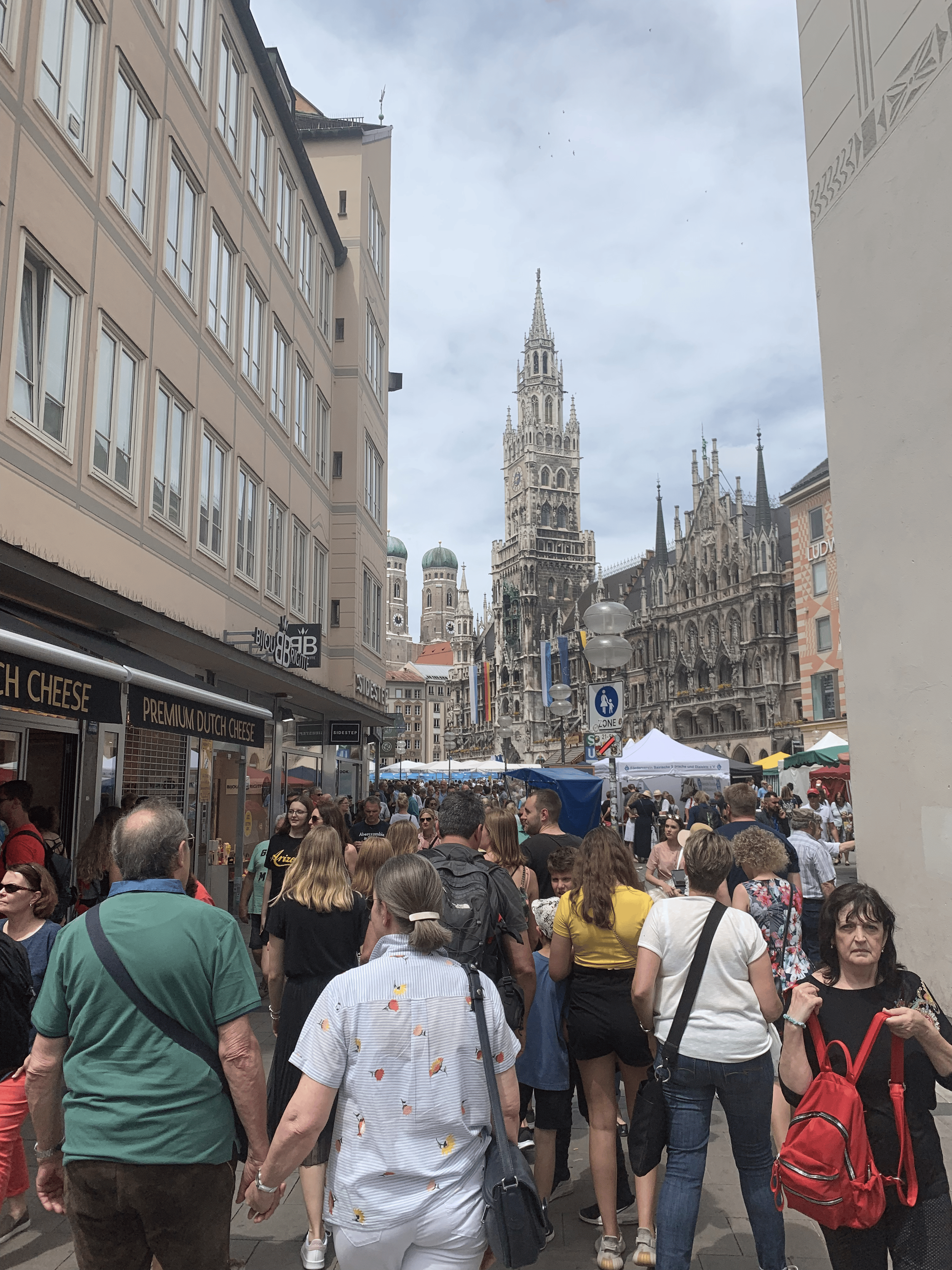 Marienplatz Munchen.png