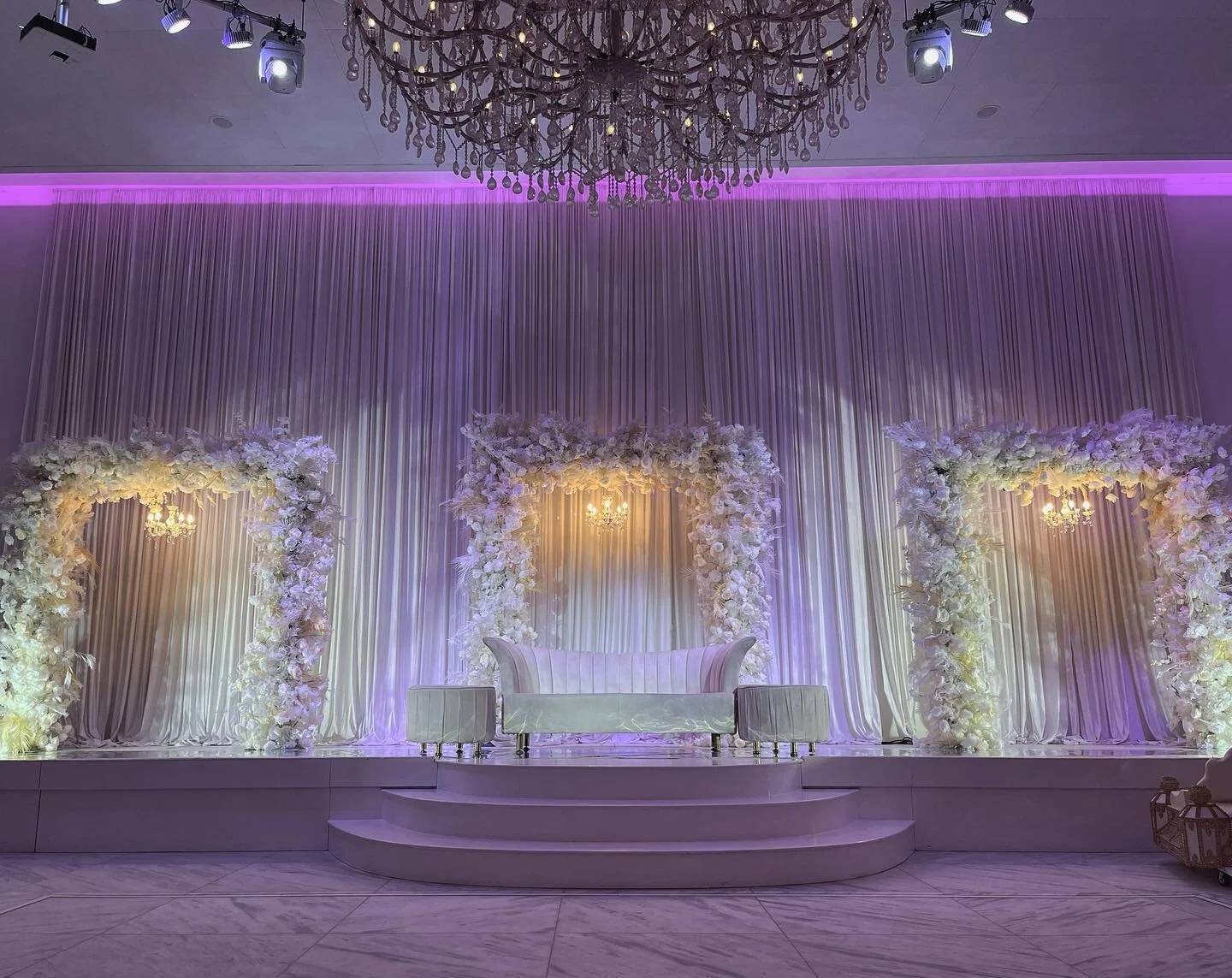 Fluffy of Heaven 🧚🏽&zwj;♂️
________________________________________
⁠
Heaven Effects⁠
Wedding &amp; Event design⁠
⁠
T: +31(0)6 52 22 71 24(11:00 t/m 21:00)⁠
E: info@heaveneffects.nl⁠
W: www.heaveneffects.nl⁠
________________________________________