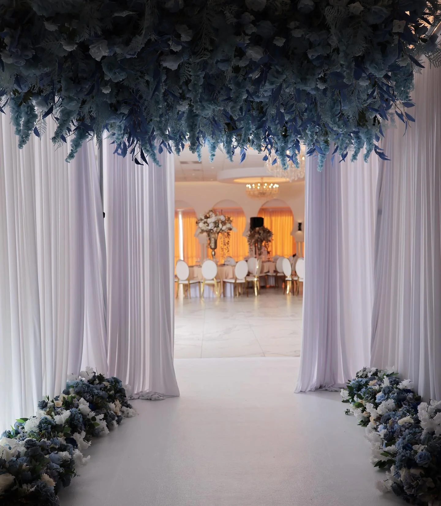 Blue ivy gate🦋💙
___________________________________

Heaven Effects⁠
Wedding &amp; Event design⁠
⁠
T: +31(0)6 52 22 71 24(11:00 t/m 21:00)⁠
E: info@heaveneffects.nl⁠
W: www.heaveneffects.nl⁠
____________________________________

 #heaveneffects #ev