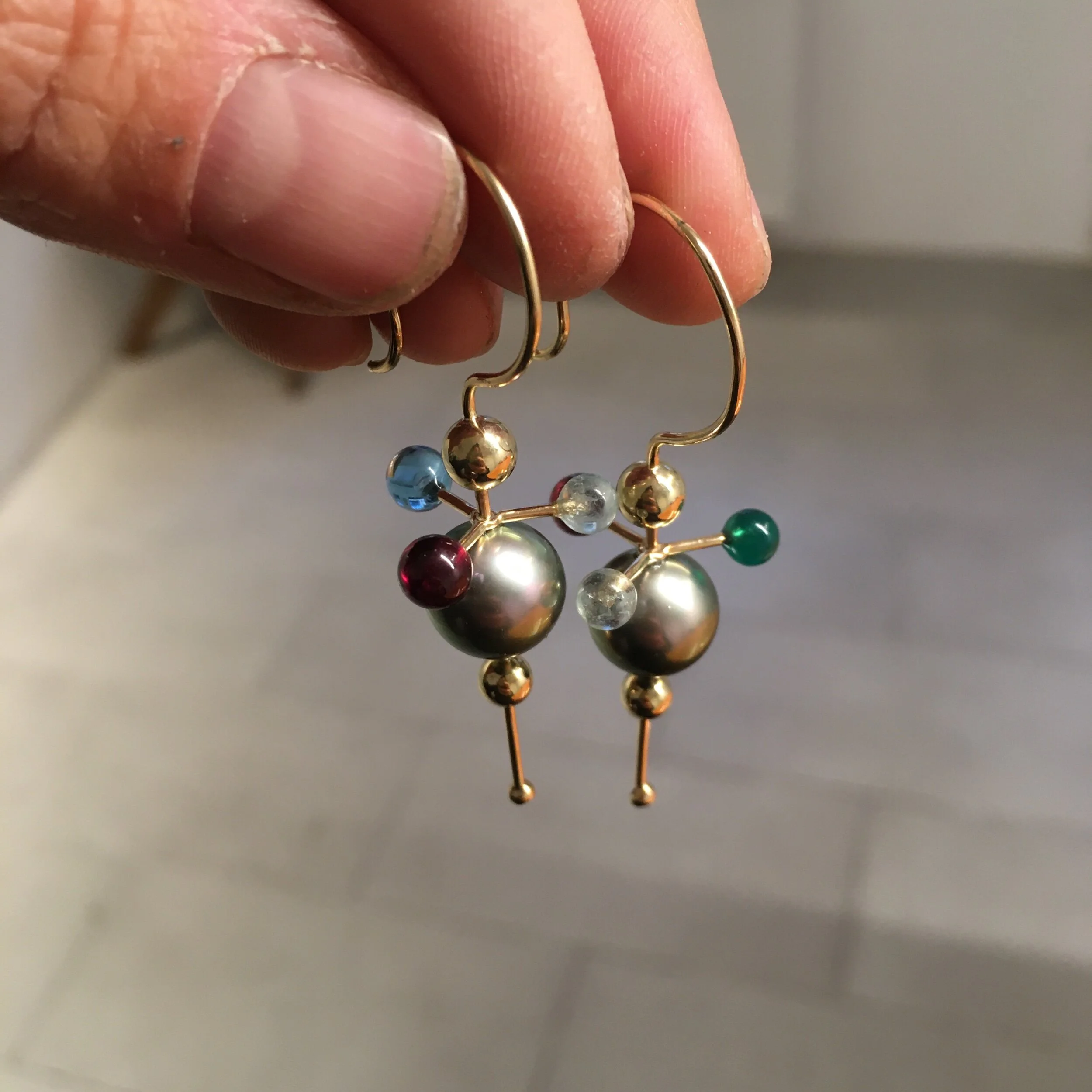 CA7ED40B-2DF9-442F-9A51-3D0D6EBFB324