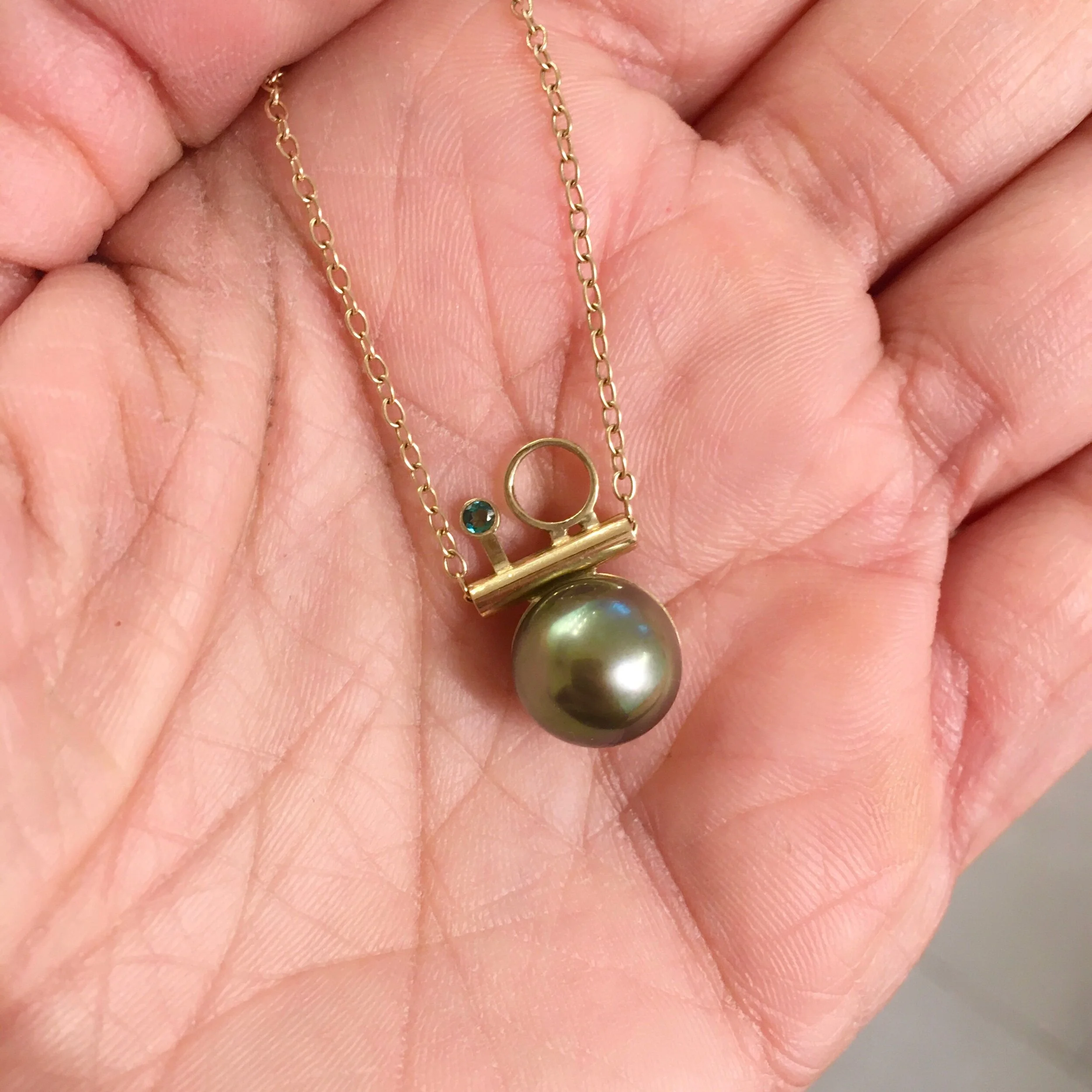 0B17BC44-D313-4AEF-9EA3-42997C95E199