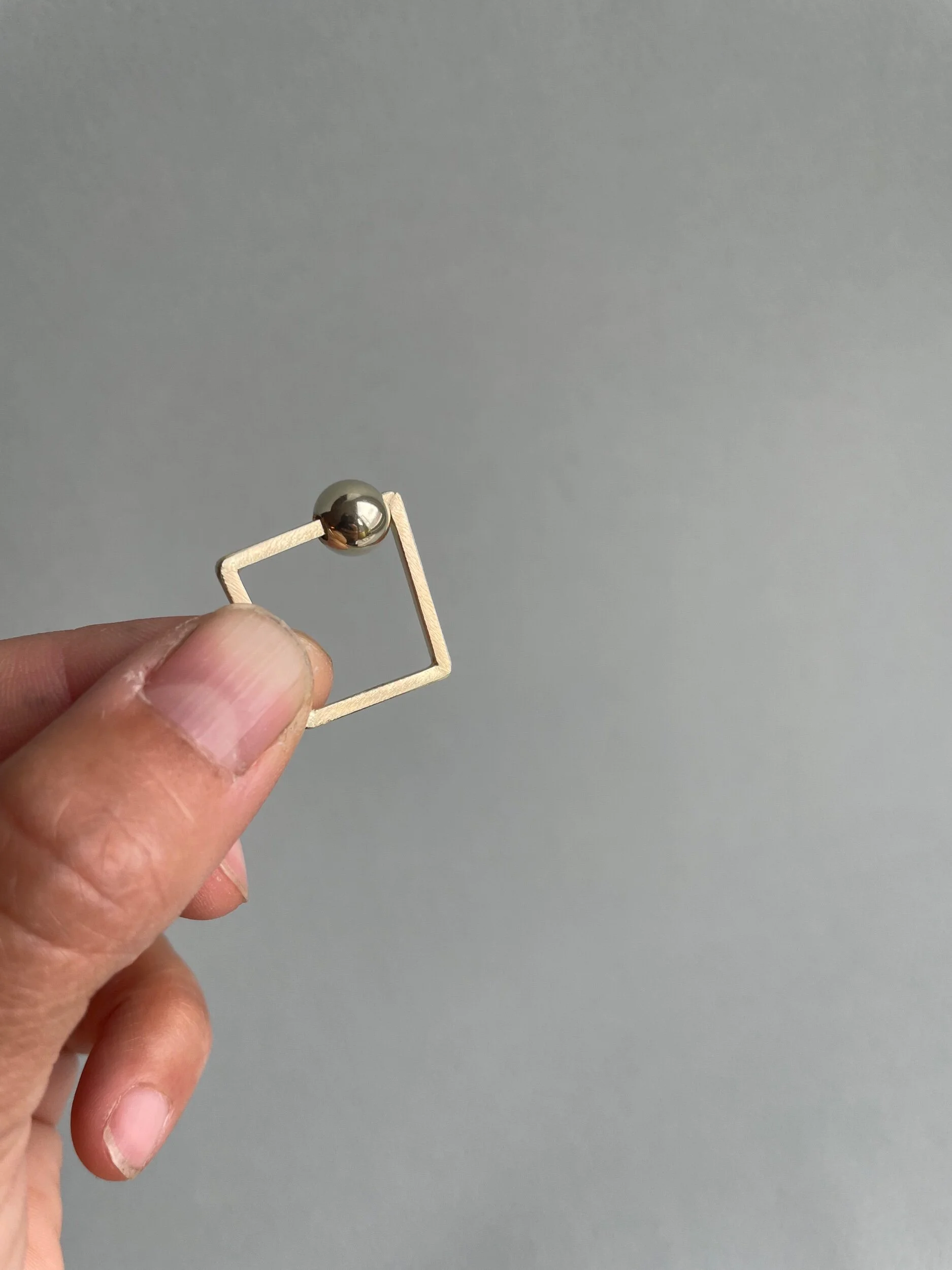 1298C42A-ECAC-4ADD-BDDD-64443C26A65C