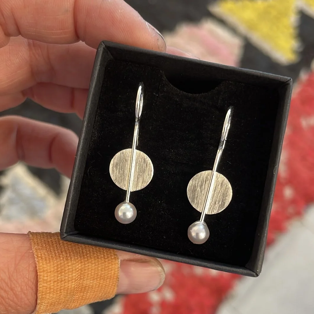 AC367E19-315A-4FB3-861D-415DB7A02A6E