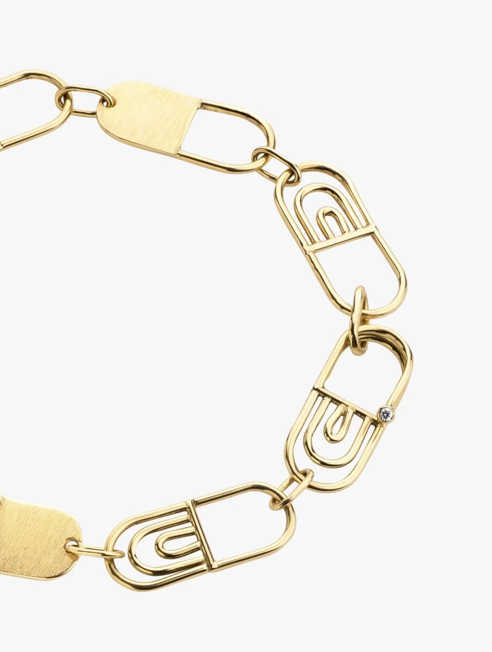 BFAD7BB4-9FAE-445F-8E63-789D9CDF7D7B