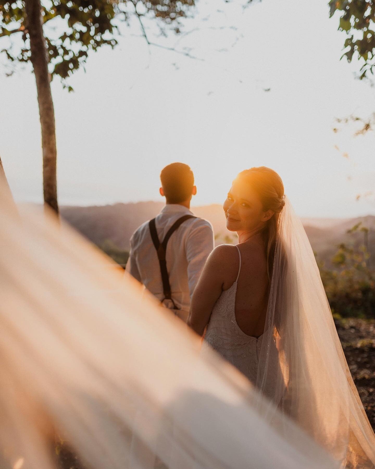 Once upon a time... ✨⁠⁠

#nosara #nosaracostarica #nosarabeach  #nosaralife #weddingsnosara  #nosarawedding  #CRweddingplanner #destinationwedding #destinationweddingplanner #destinationweddingplanners #costaricadestinationwedding #costaricaweddings 