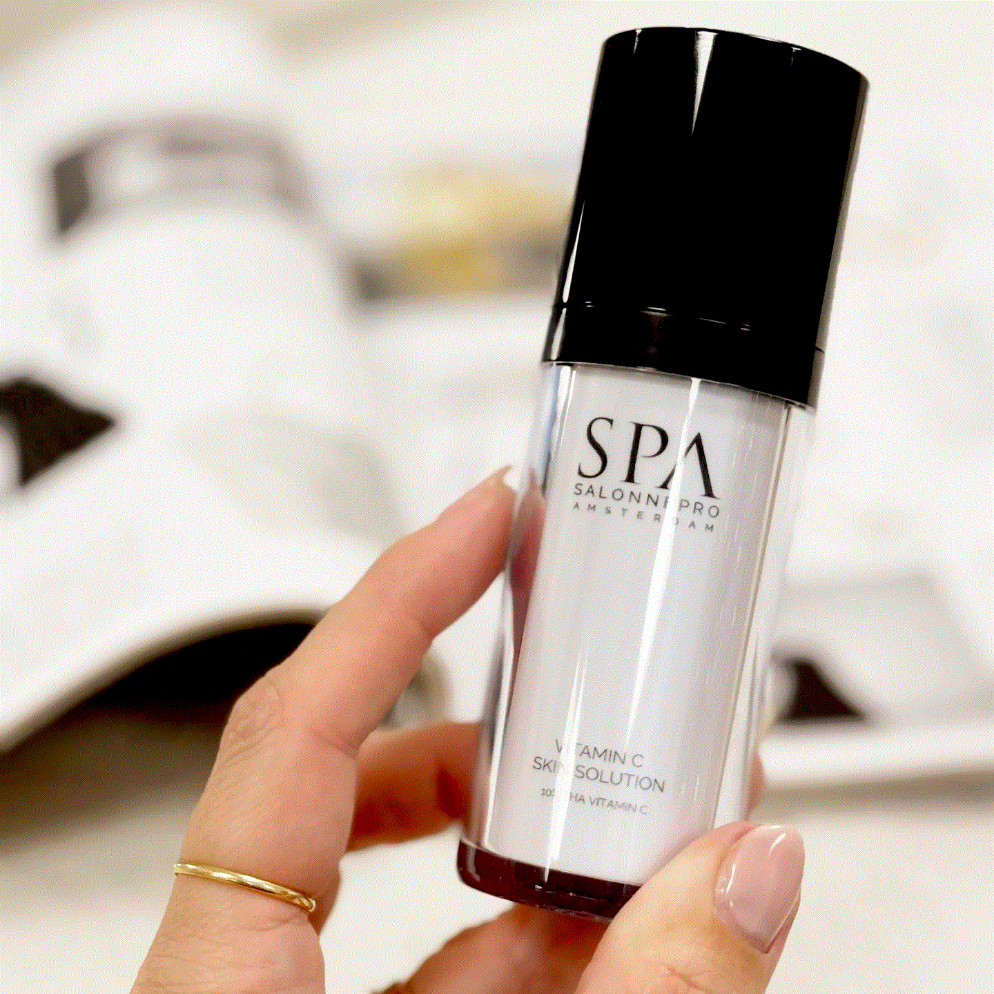 Vitamin C Skin Solution (2).gif