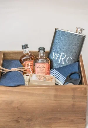 L+++S+groom+gift.webp