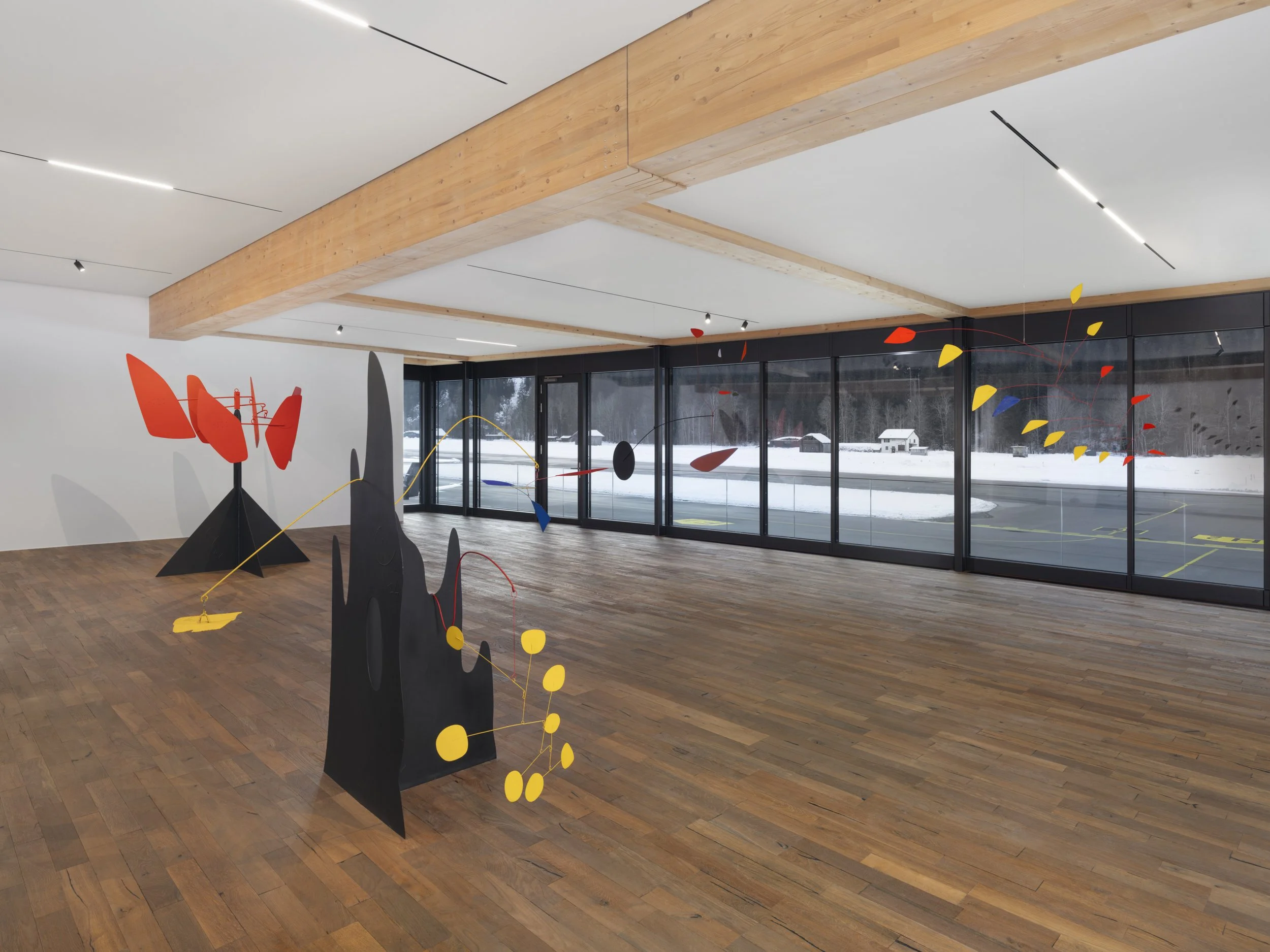    CALDER IN FLIGHT: AS SEEN BY EDWARD ENNINFUL    TARKMAK22, GSTAAD AIRPORT, 2025 