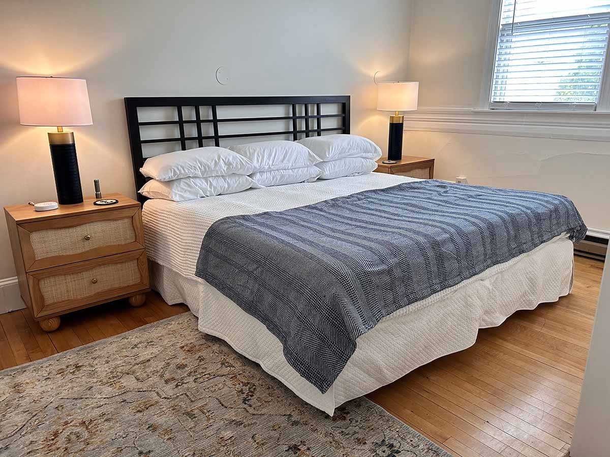 Rooms Eight/Nine - Suite