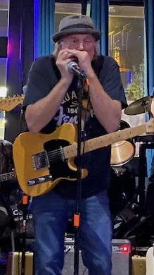 Bruce Selzler - Guitar/Vocals