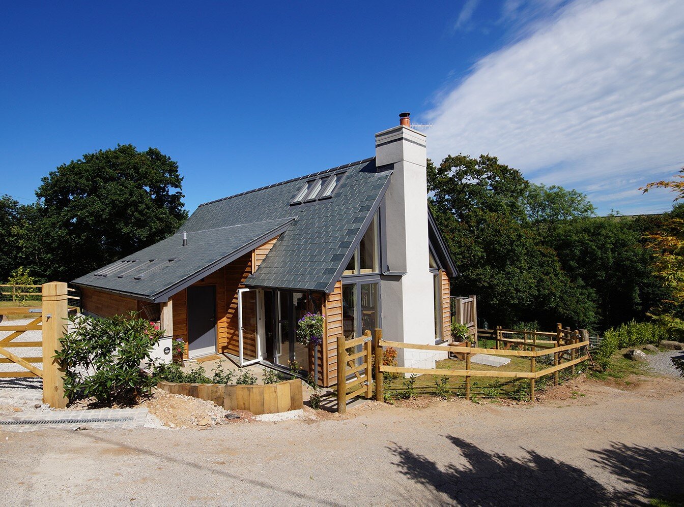 Oak-framed-house-in-devon-with-modern-roof