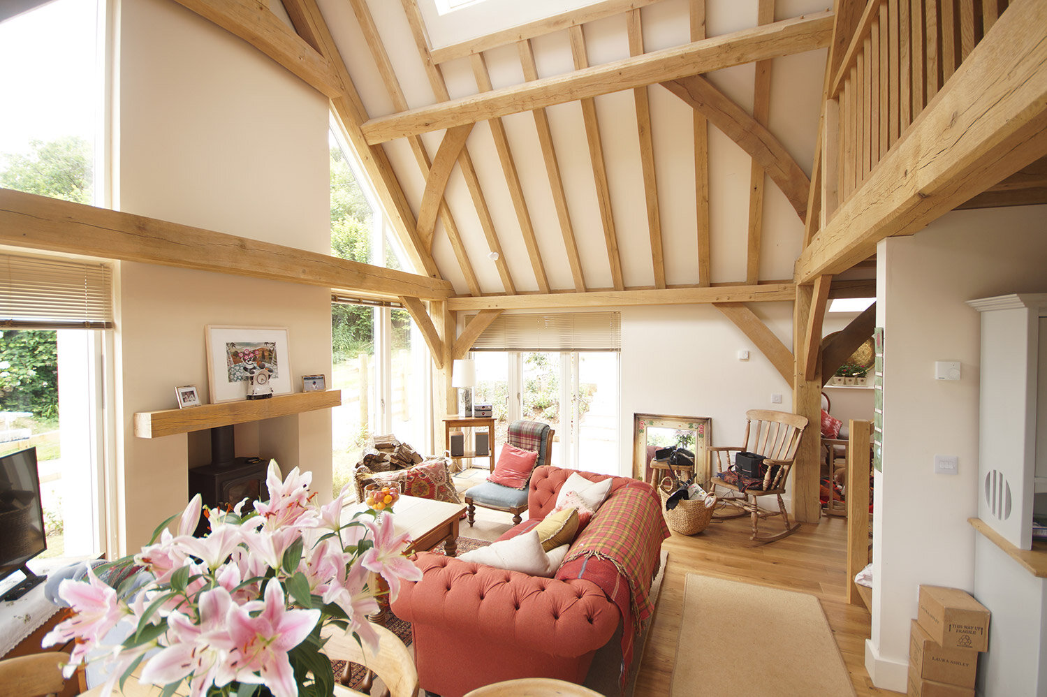 Sun-filled-living-room-in-kingsbridge-oak-frame-house
